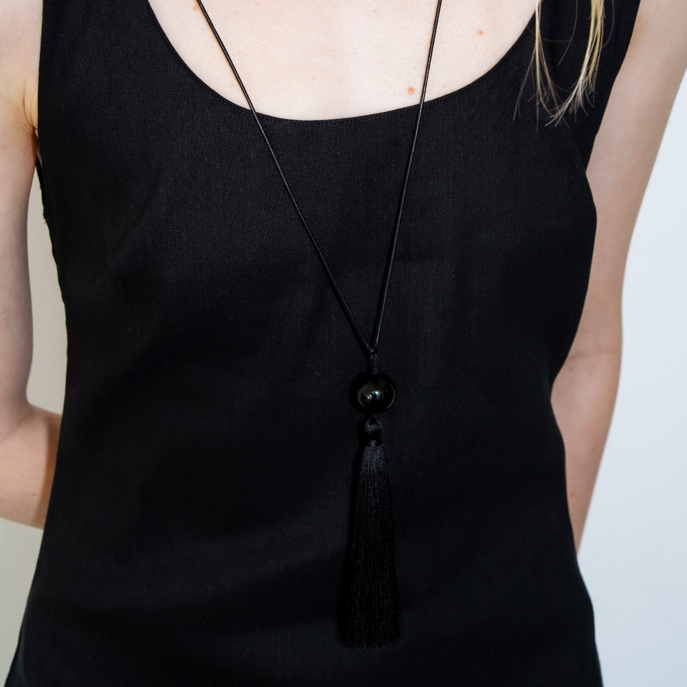 러브미몬스터 젠 태슬 롱 레더 목걸이 블랙(lovememonster Zen Tassel Long Leather Necklace BLACK) - 2