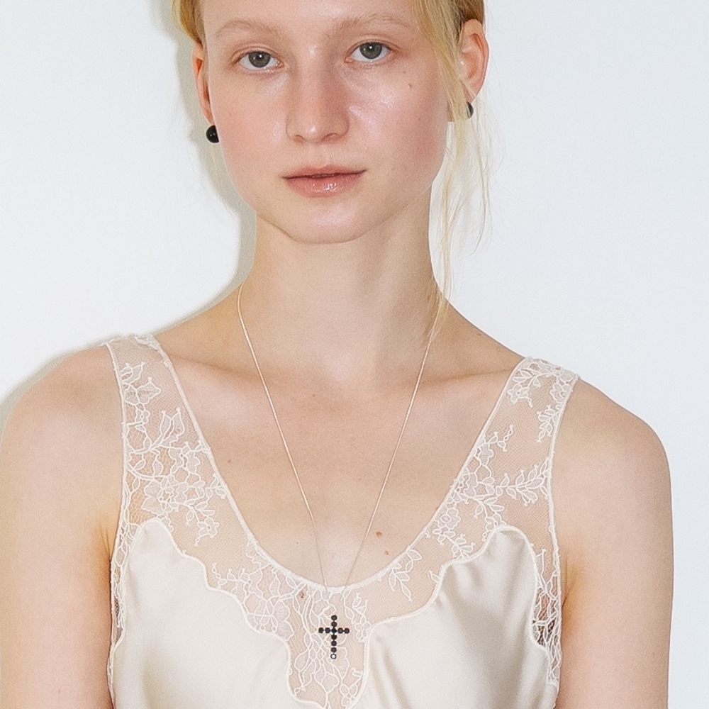 러브미몬스터 [실버] 볼드 큐빅 십자가 목걸이 블랙(lovememonster [Silver] Bold Cubic Cross Necklace BLACK) - 2