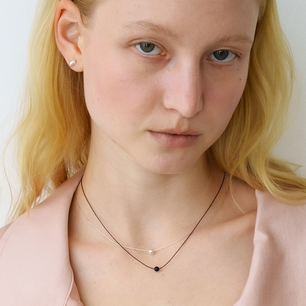 러브미몬스터 타이니 젬 끈 목걸이 블랙(lovememonster Tiny Gem Strap Necklace BLACK) - 4