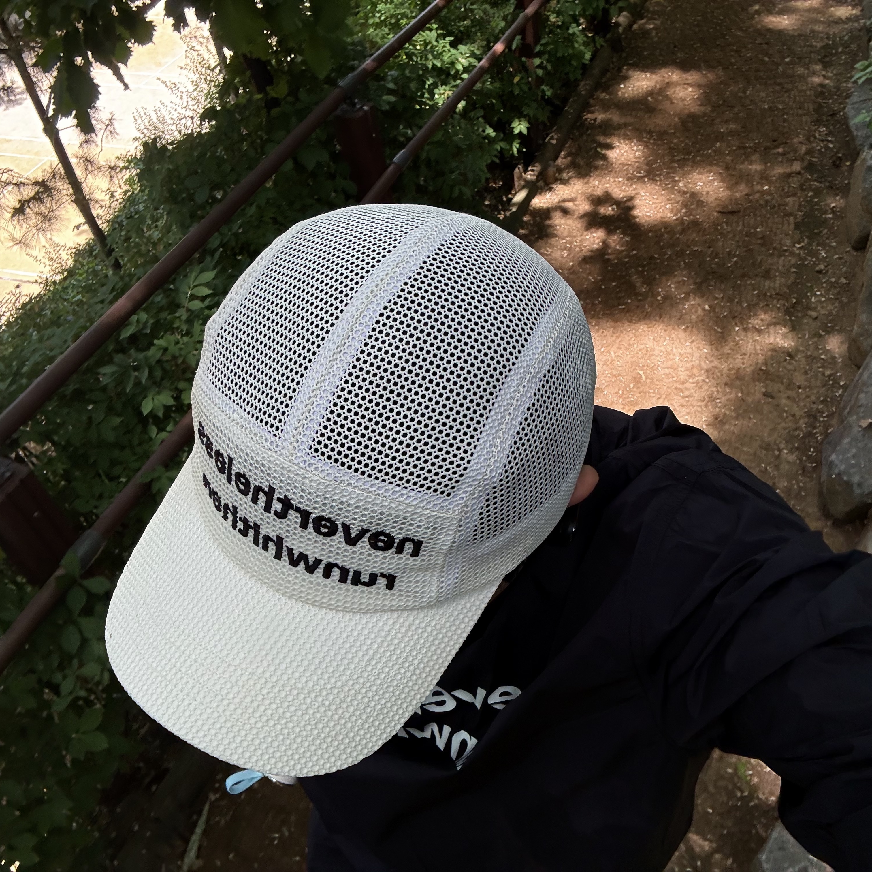 [KREAM 단독] runwhither Mesh Cap Ivory 착용 스타일