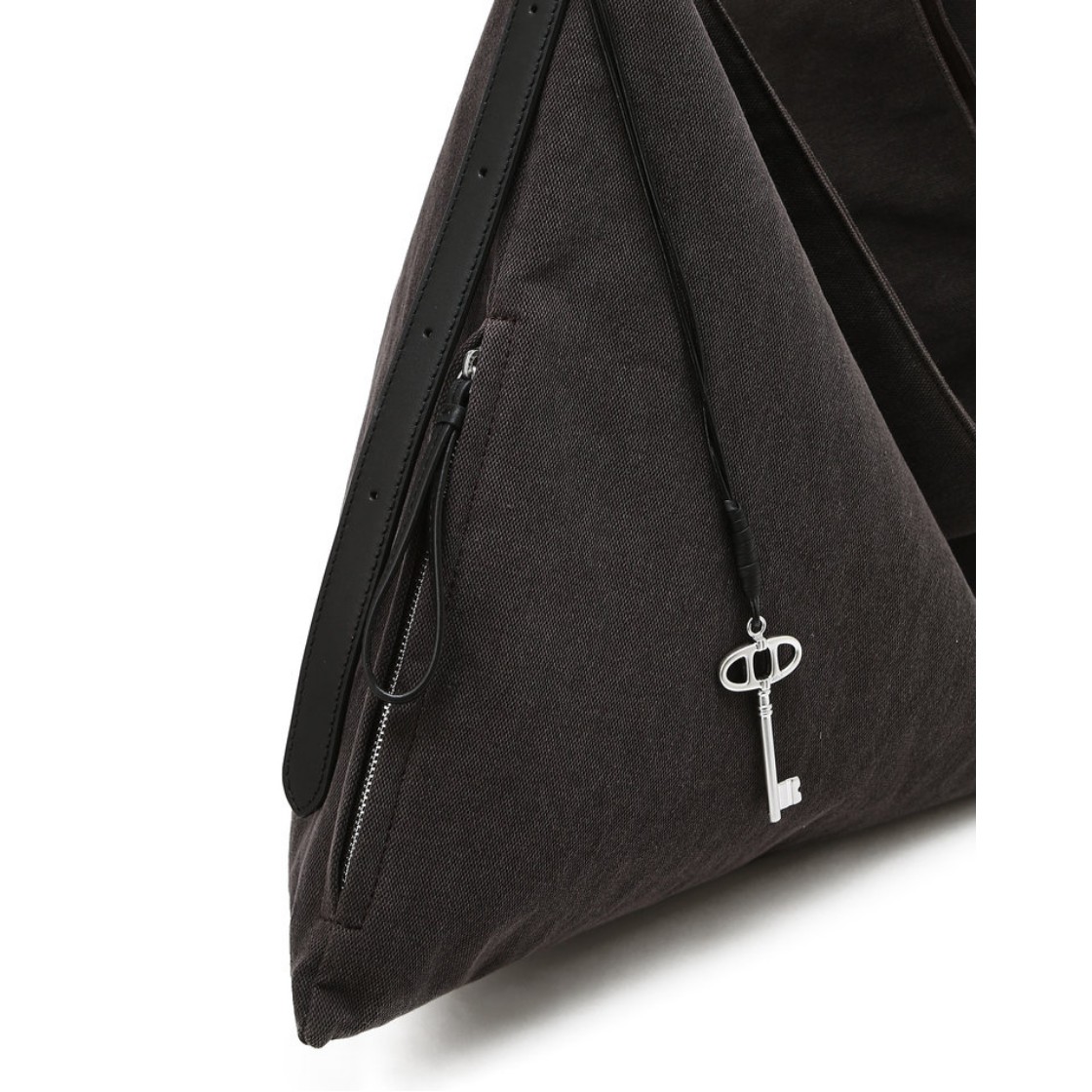 아떼 바네사브루노 액세사리 다크그레이 트라쎄 숄더백 AABA6F870G3 다크 그레이(Athe Vanessabruno Acc Trace Dark Gray Trace Shoulder Bag Aaba6F870G3 Dark Grey) - 4