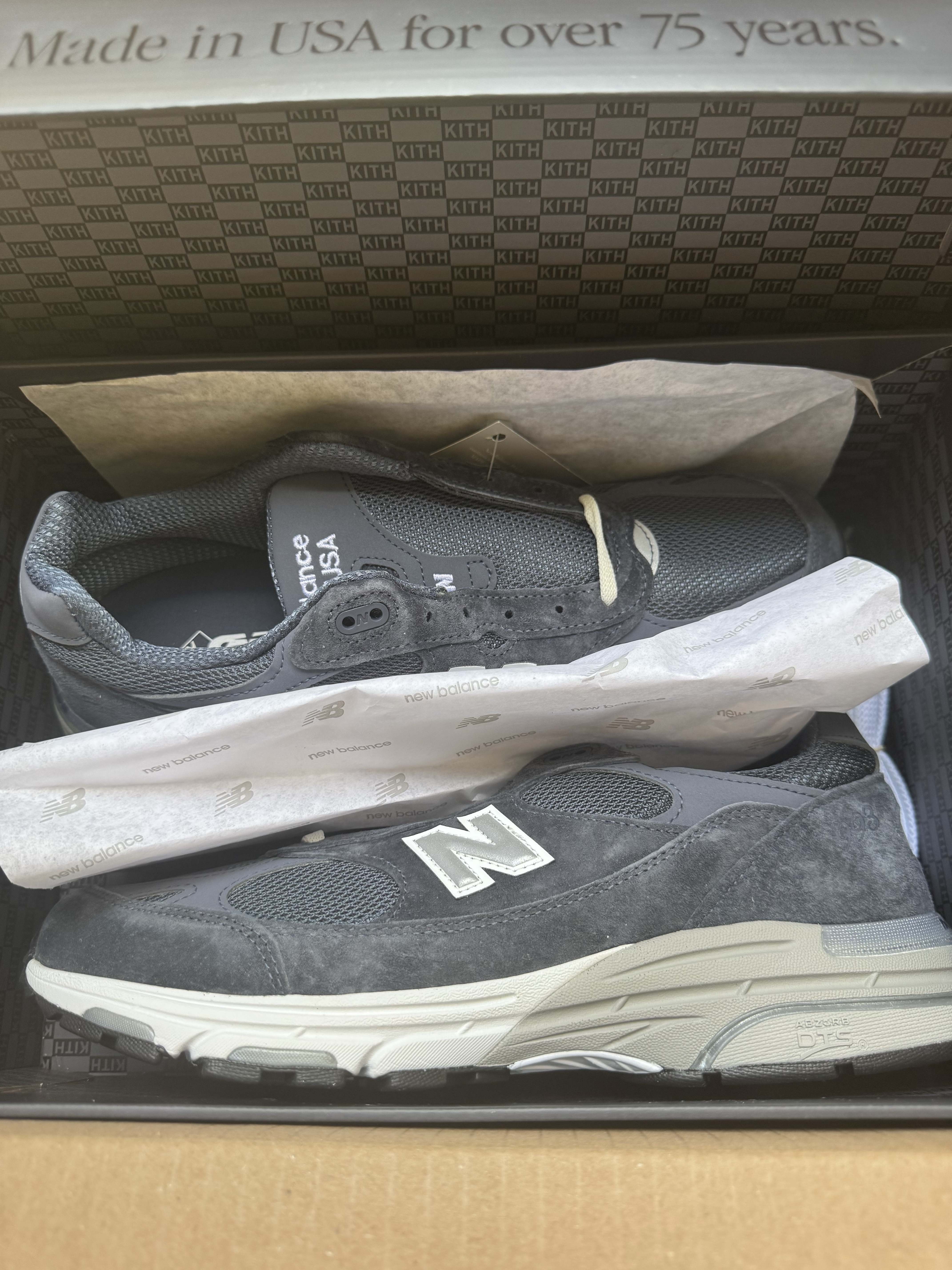 New Balance x Kith 993 Made in USA Asteroid, Adidas x Wales Bonner SL 72 Knit Brown μ°©μ© μ€νμΌ - 2