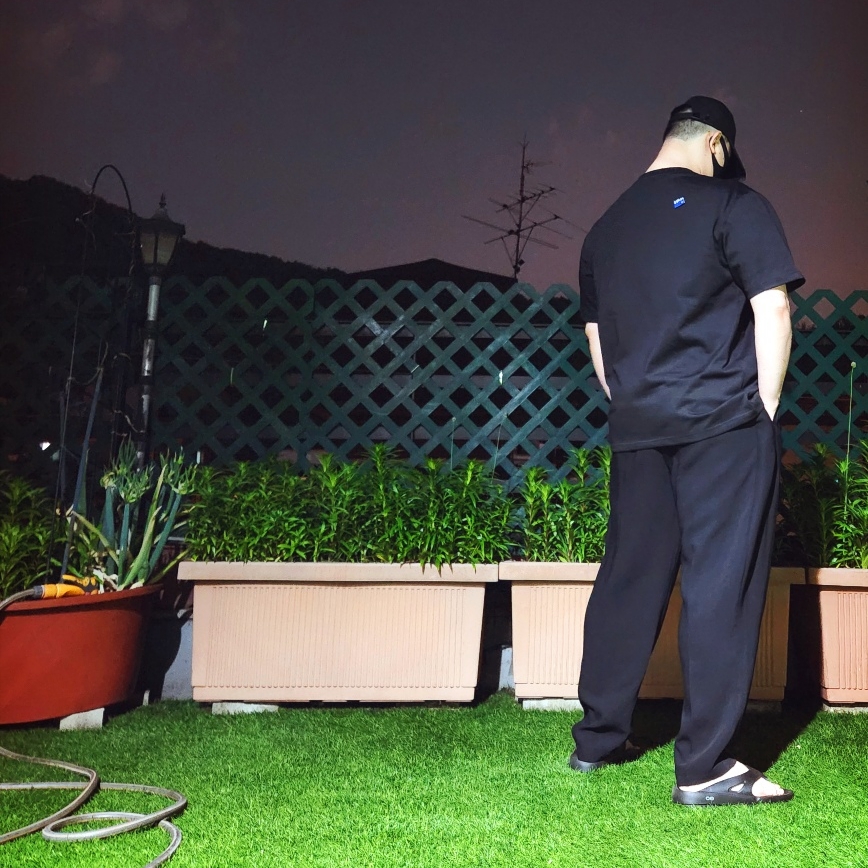 Ader Error Sig; TRS/BL Tag T-Shirt 01 Black, Oofos OOriginal Black 착용 스타일 - 3