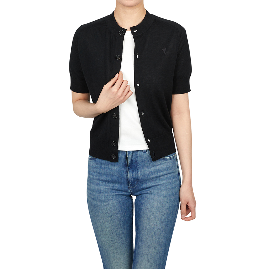 [15% 쿠폰] 아미 블랙 울 숏슬리브 아미 드 하트 가디건 블랙([15% 쿠폰] AMI Black Wool Short Sleeves Ami De Coeur Cardigan Black) - 4