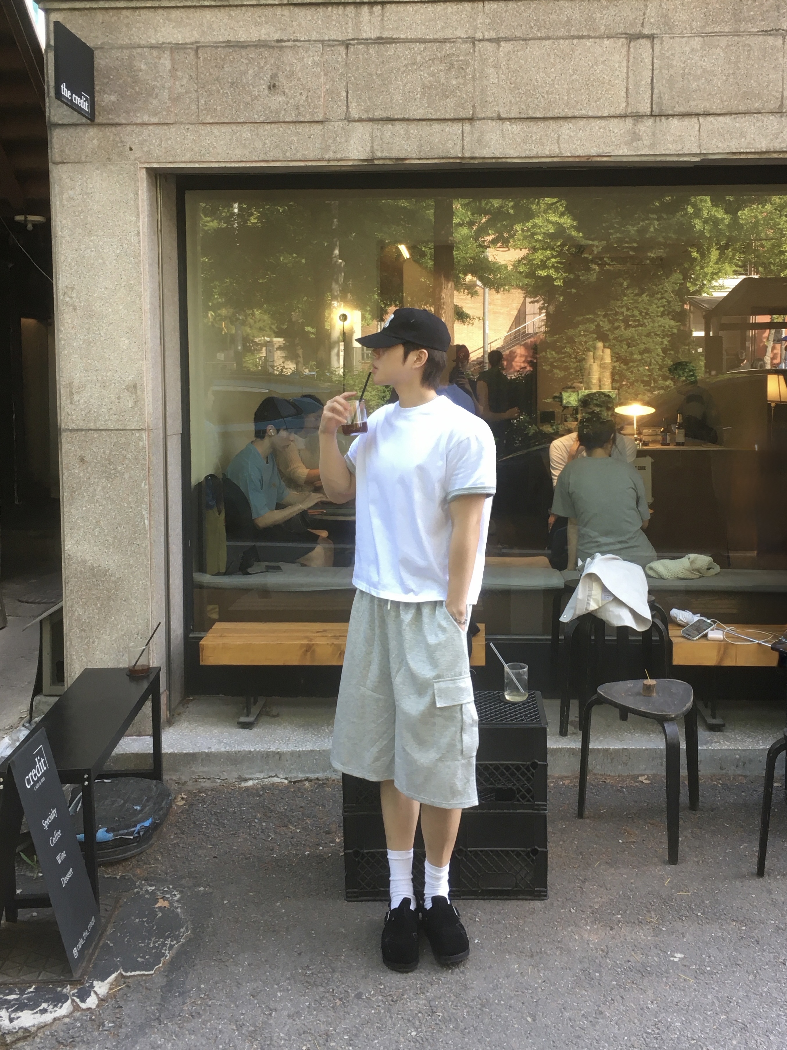 Farfromwhat Far Patch Logo Cap Black 착용 스타일 - 2