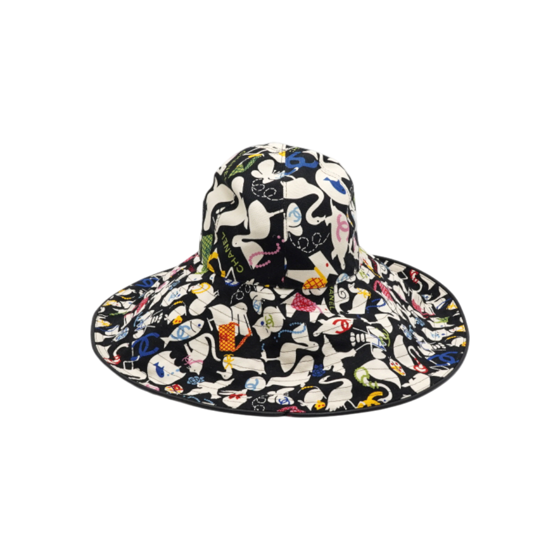 IT6Q6KS4VWVK Chanel Black Animal Print Oversized Bucket Hat