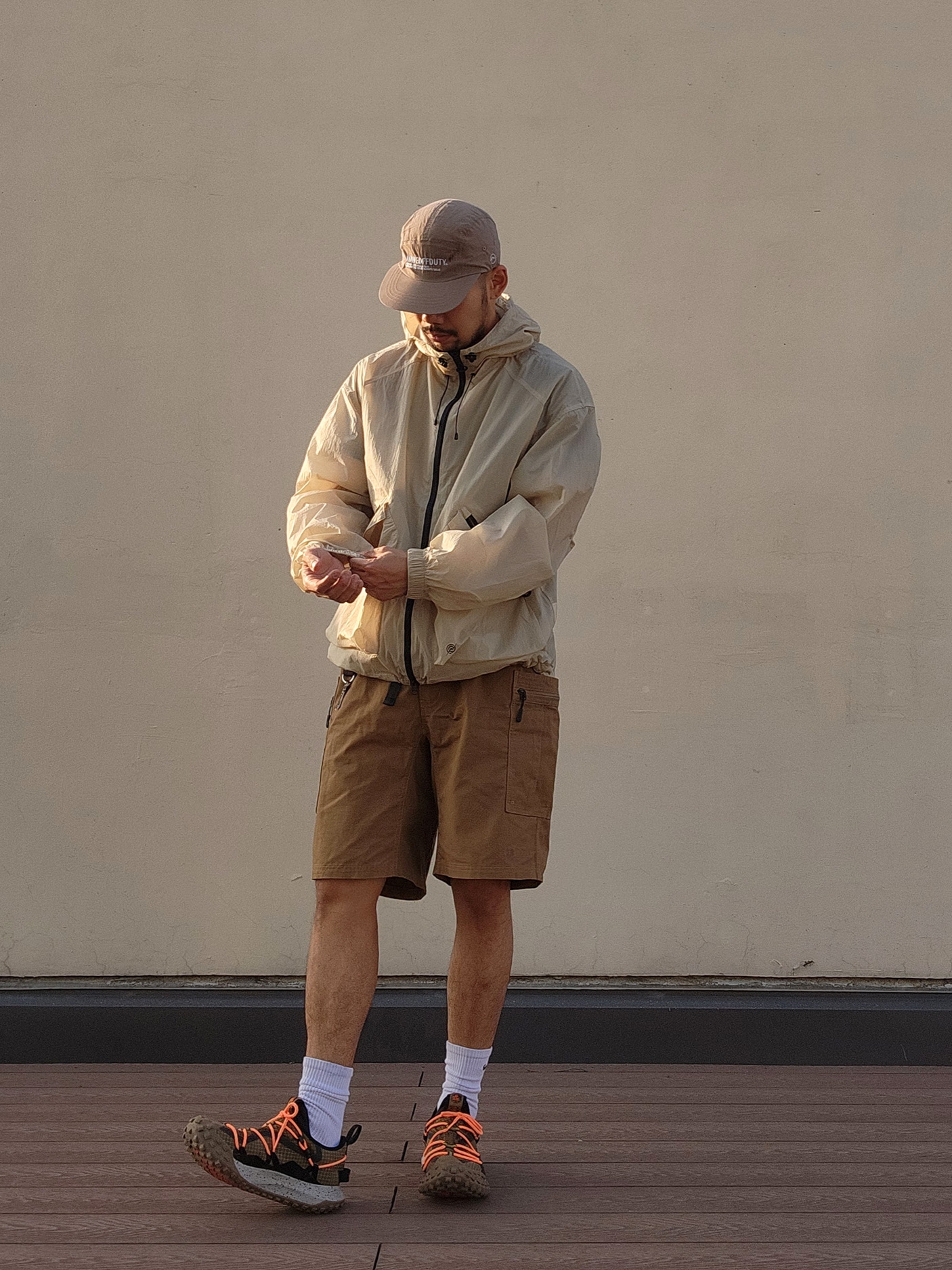 Nike ACG Mountain Fly Low Gore-Tex SE Hazel Rush 착용 스타일 - 2