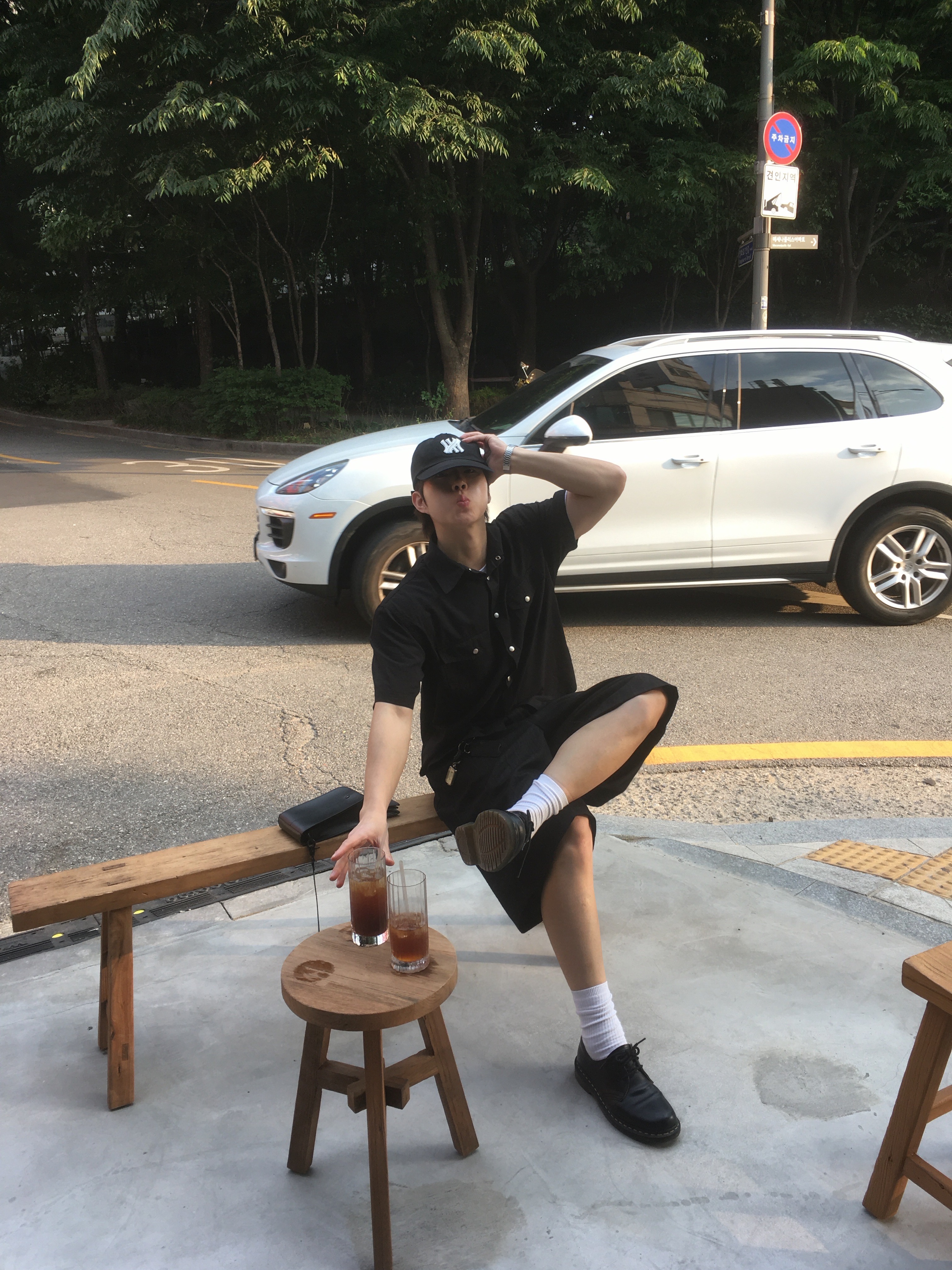 Dr. Martens 1461 Smooth Black, Farfromwhat Far Patch Logo Cap Black 착용 스타일 - 2