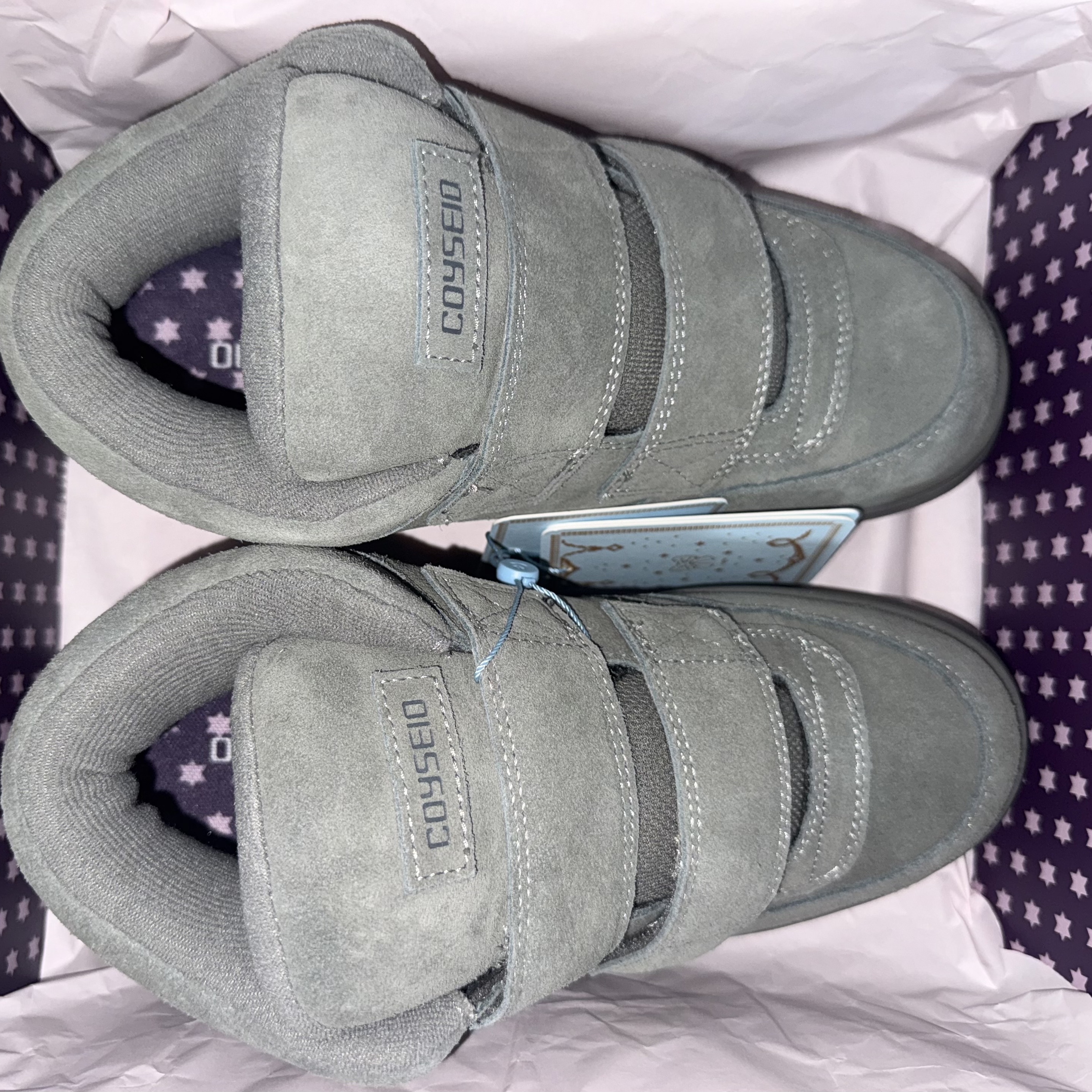COYSEIO Coy Bumble Sneakers Grey 착용 스타일