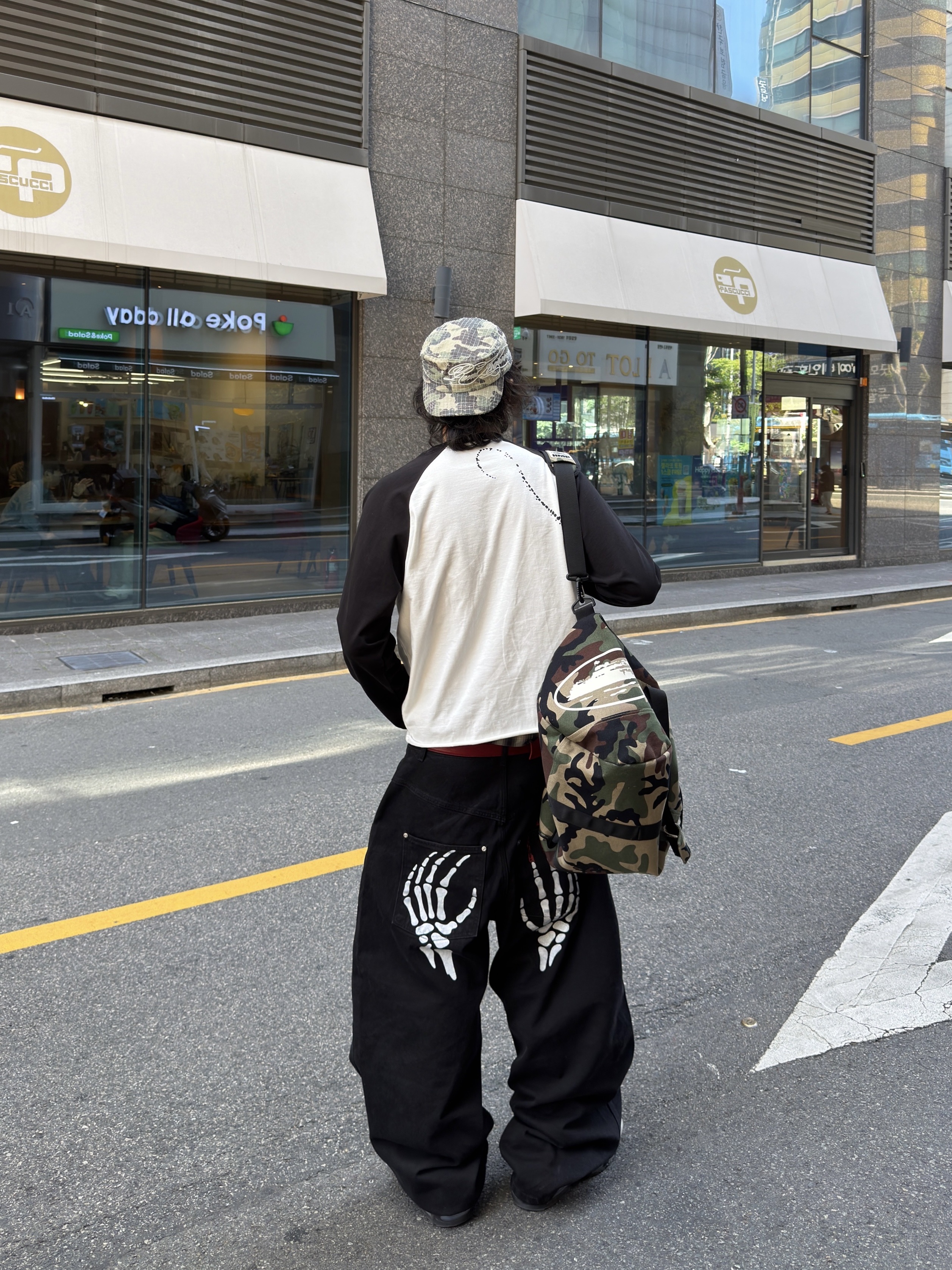 Nike x Palace Air Max 95 Metallic Silver Aluminum 착용 스타일 - 3