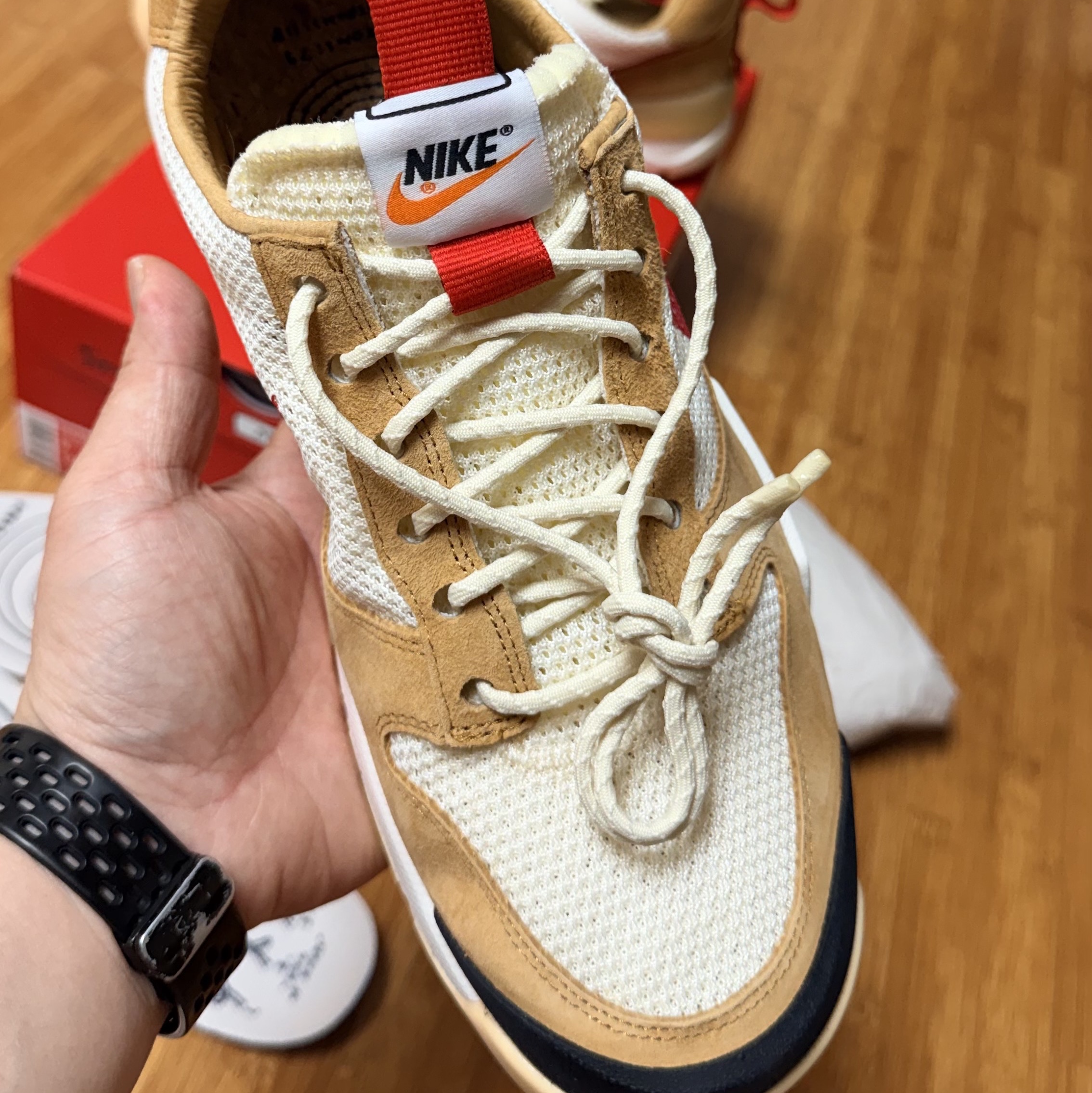 Nike x Tom Sachs Mars Yard Shoe 3.0 Space Camp 착용 스타일 - 3