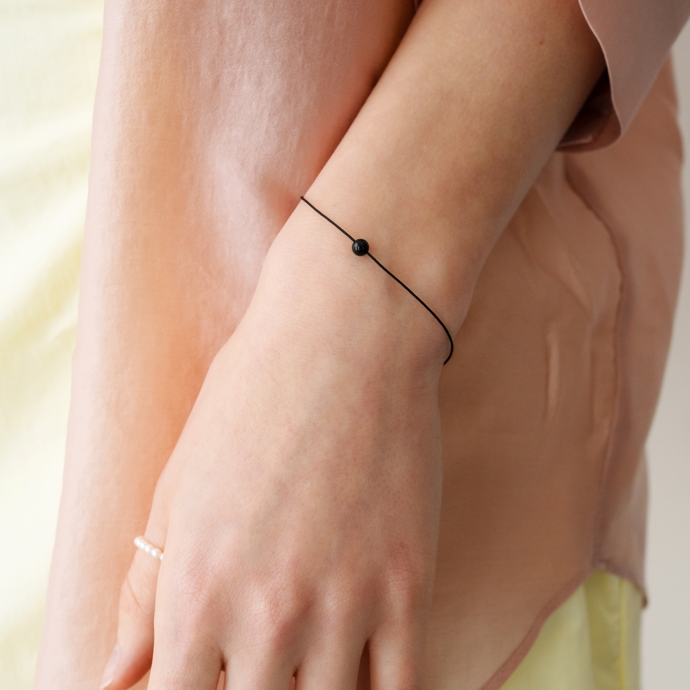 러브미몬스터 타이니 젬 끈 팔찌 블랙(lovememonster Tiny Gem Strap Bracelet BLACK) - 2