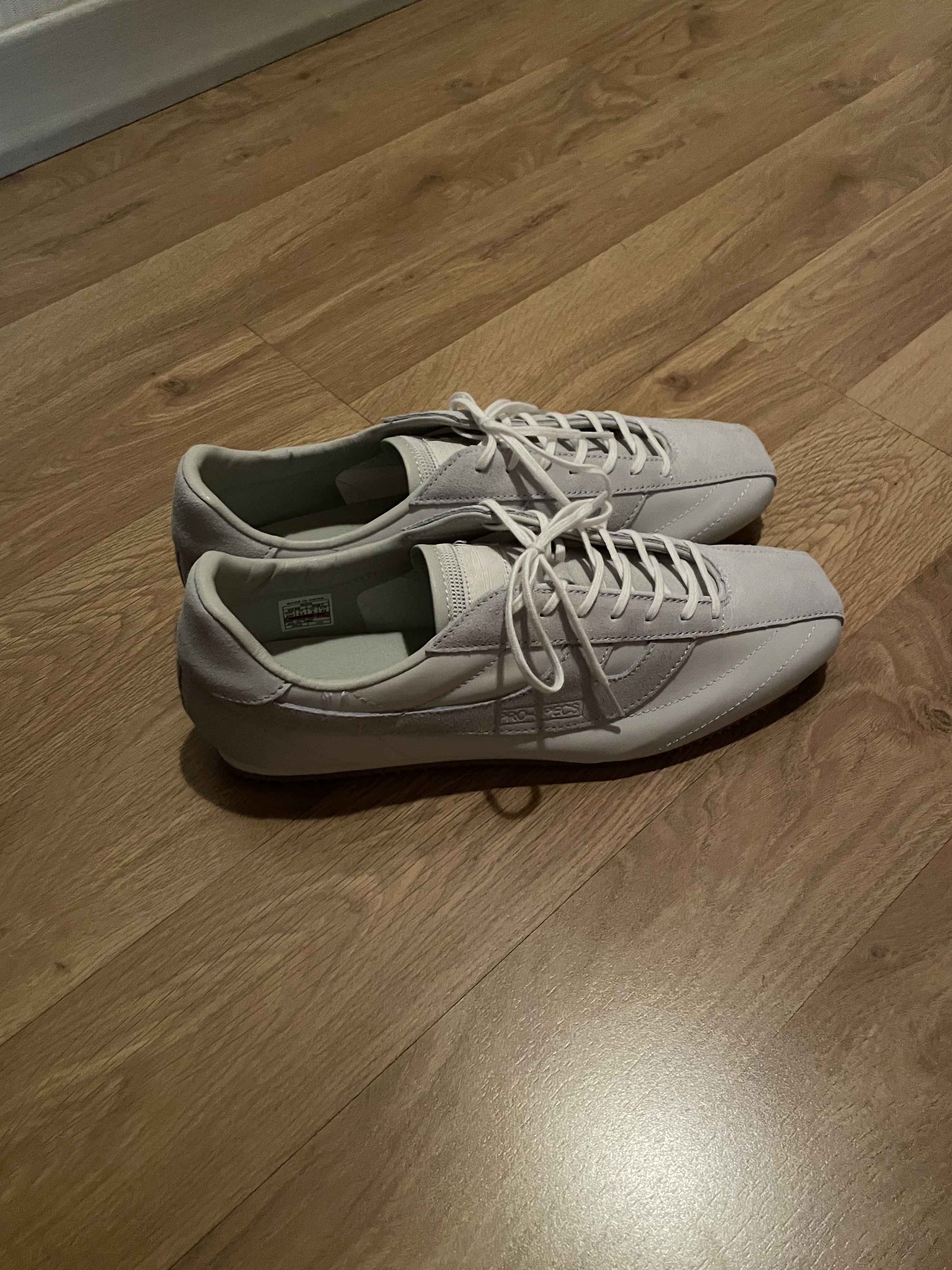 PRO-SPECS NOVA Light Gray 착용 스타일 - 5