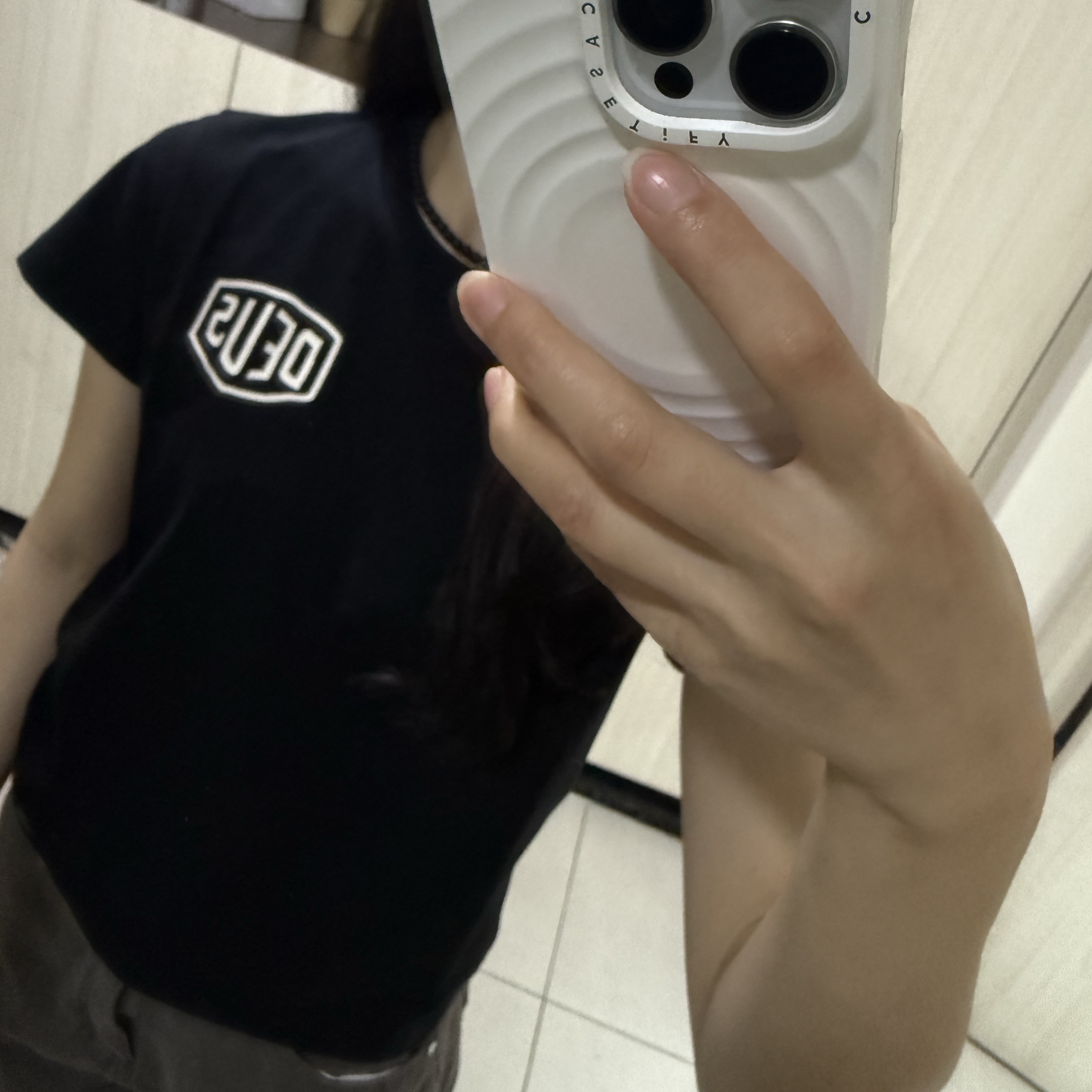 (W) Deus Ex Machina Seoul College Address T-Shirt Black 착용 스타일