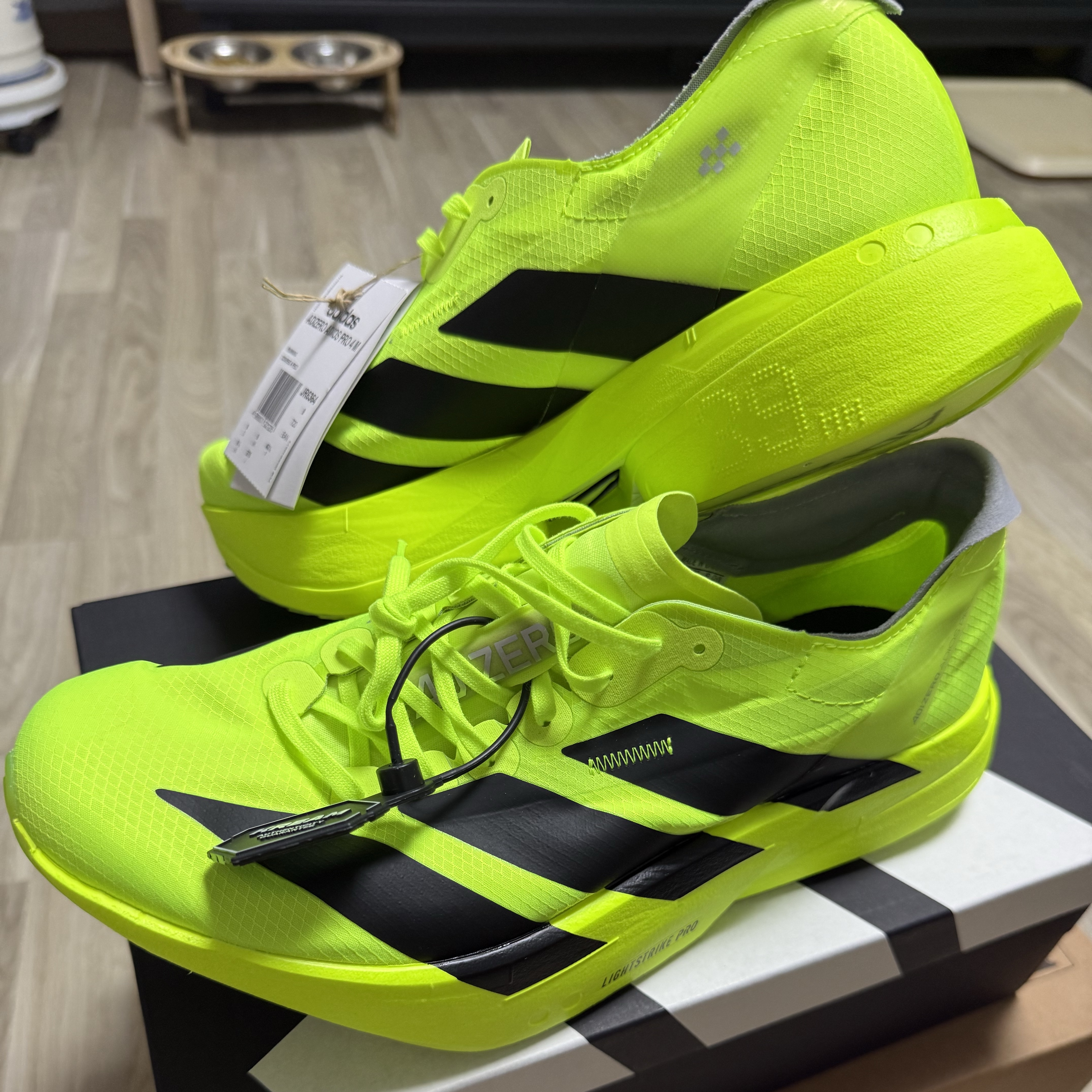Adidas Adizero Adios Pro 4 Lucid Lemon Core Black 착용 스타일