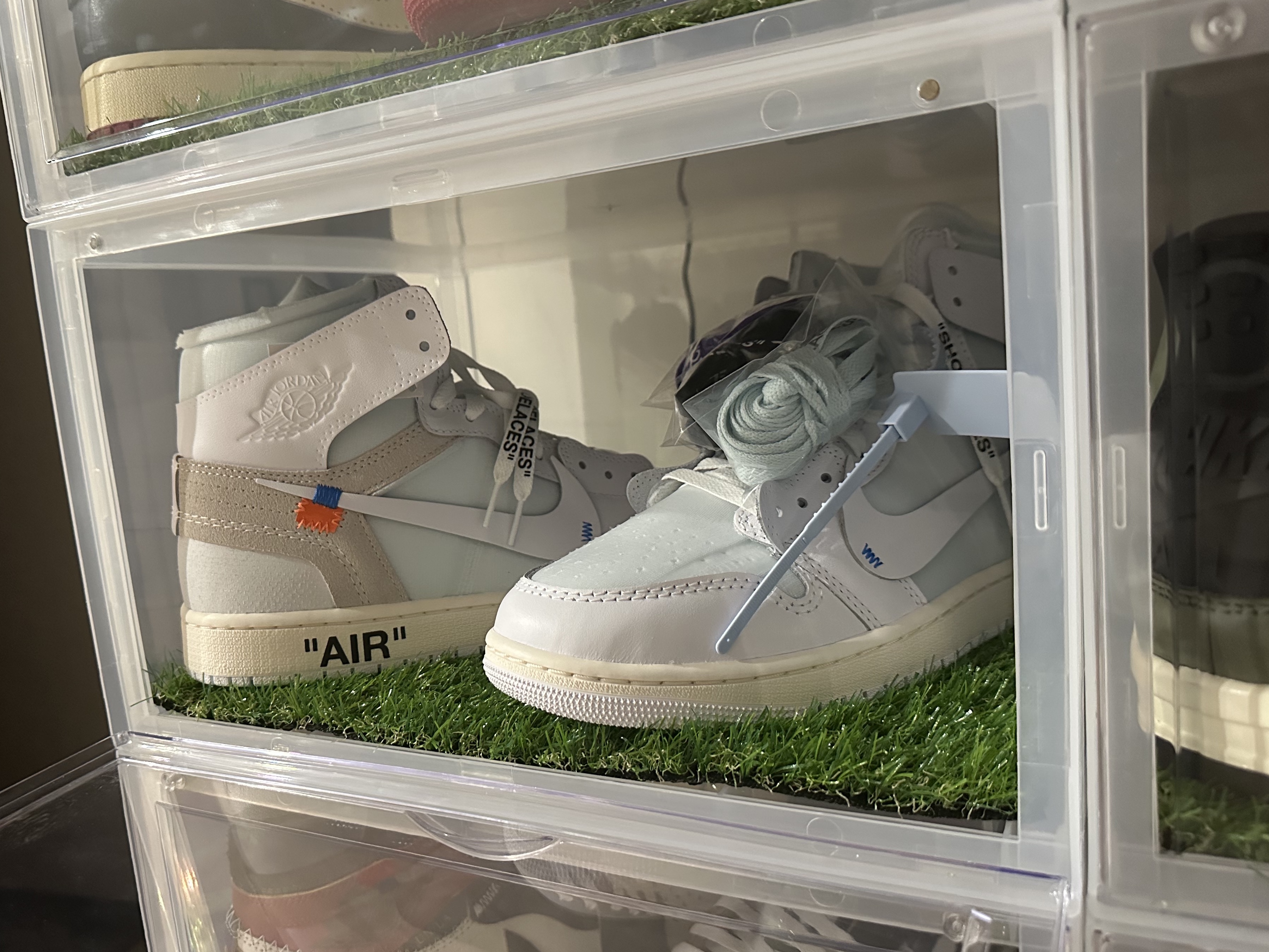 Jordan 1 x Virgil Abloh Archive Retro High Alaska White 착용 스타일