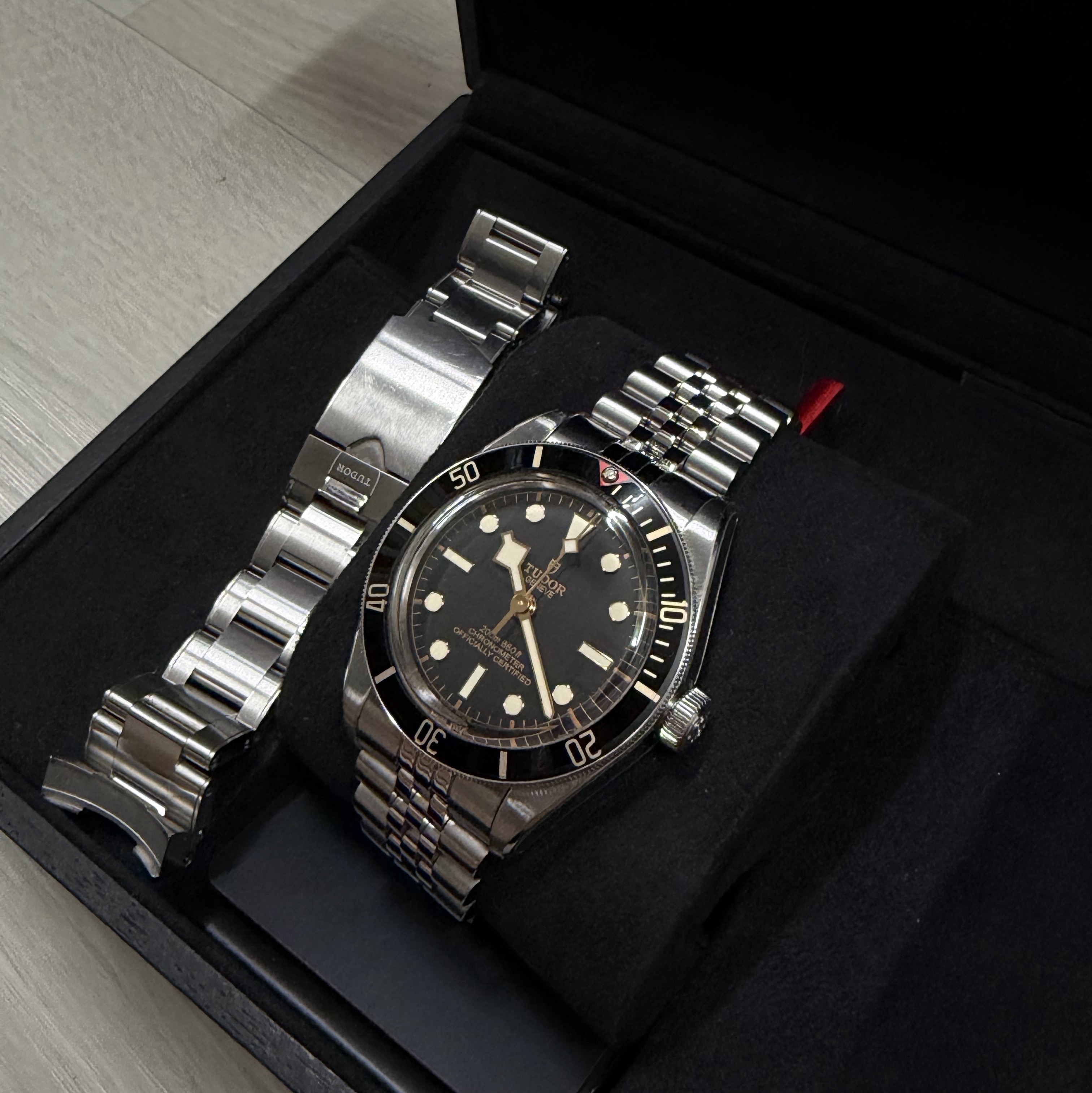 Tudor Black Bay 58 MT5402 Steel Bracelet Black 착용 스타일