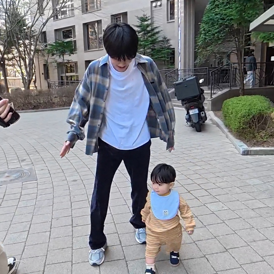 Undermycar Mu.73 Anti Fxxking Logo Play Basic Long Sleeve Flannel Shirts Sky Beige 착용 스타일 - 4