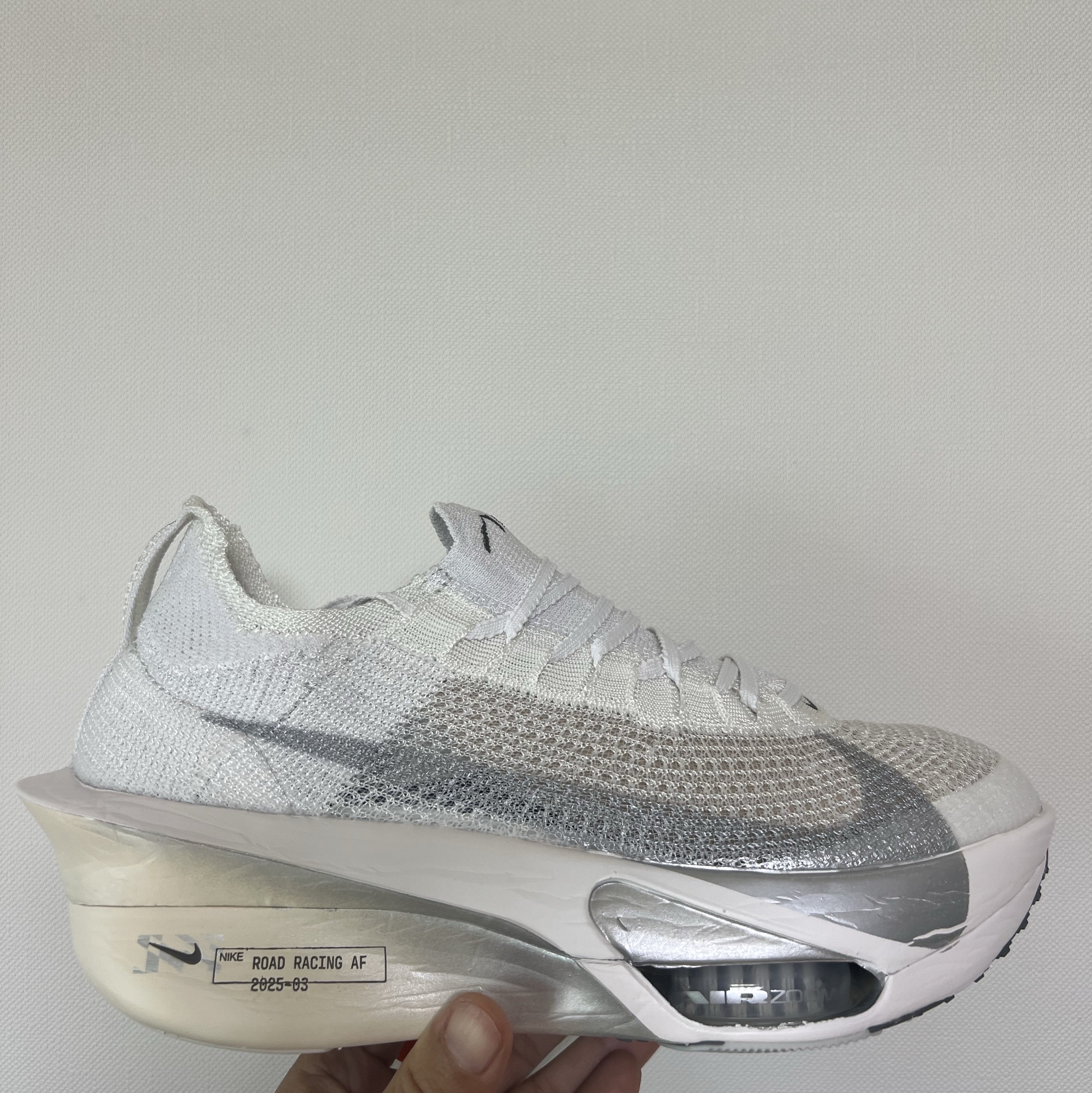 Nike Air Zoom Alphafly Next% 3 Platinum Tint Reflect Silver 착용 스타일 - 1