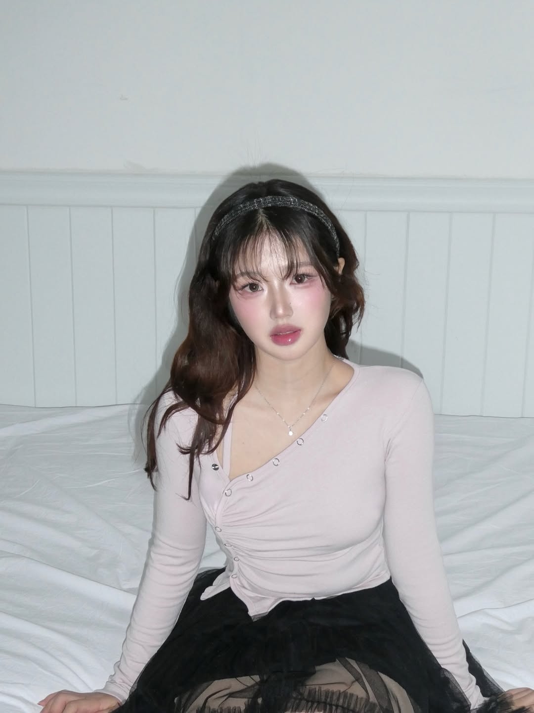 Rosefrantz Unbalanced Shirring Long Sleeve [Pink] 착용 스타일 - 5