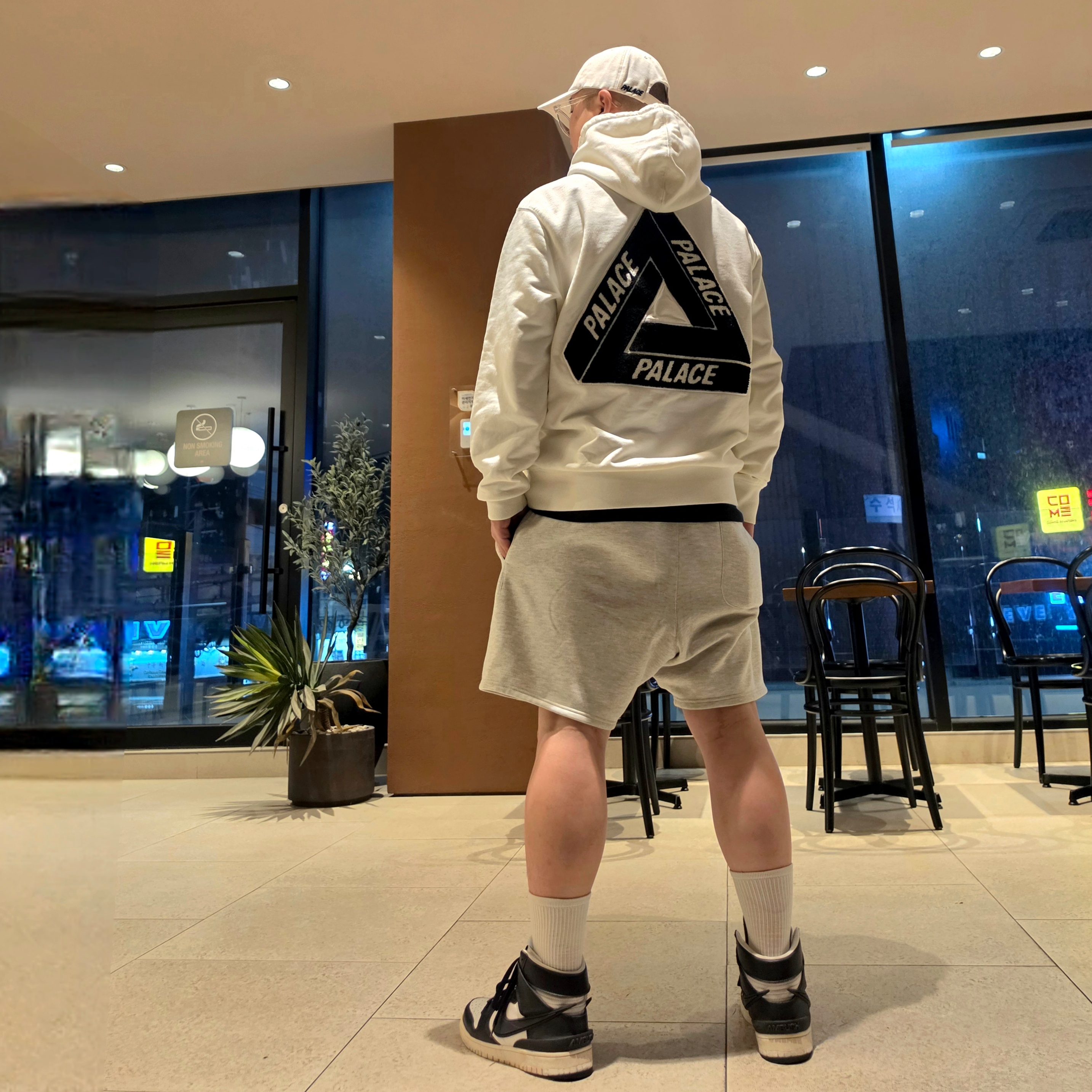 Palace P 6-Panel Off White - 20FW, Palace Tri-Chenille Hood White - 21FW 착용 스타일