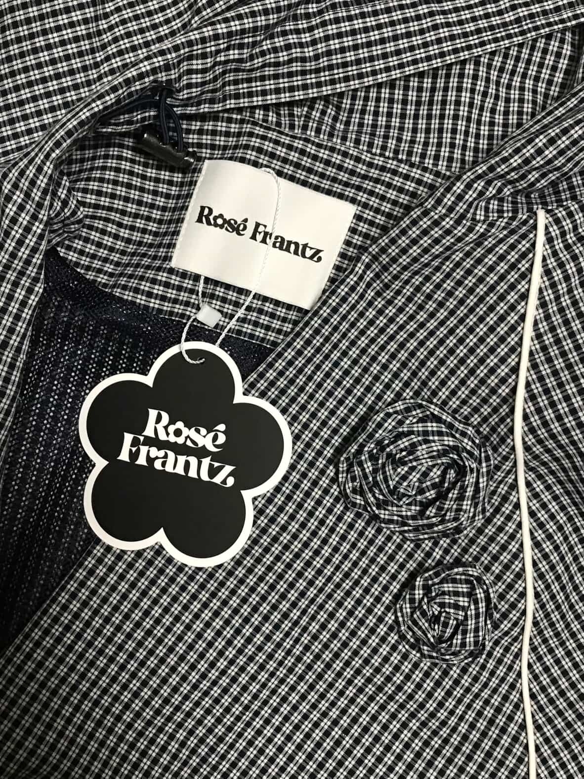 Rosefrantz Rose Corsage Check Windbreaker [Navy] 착용 스타일 - 3