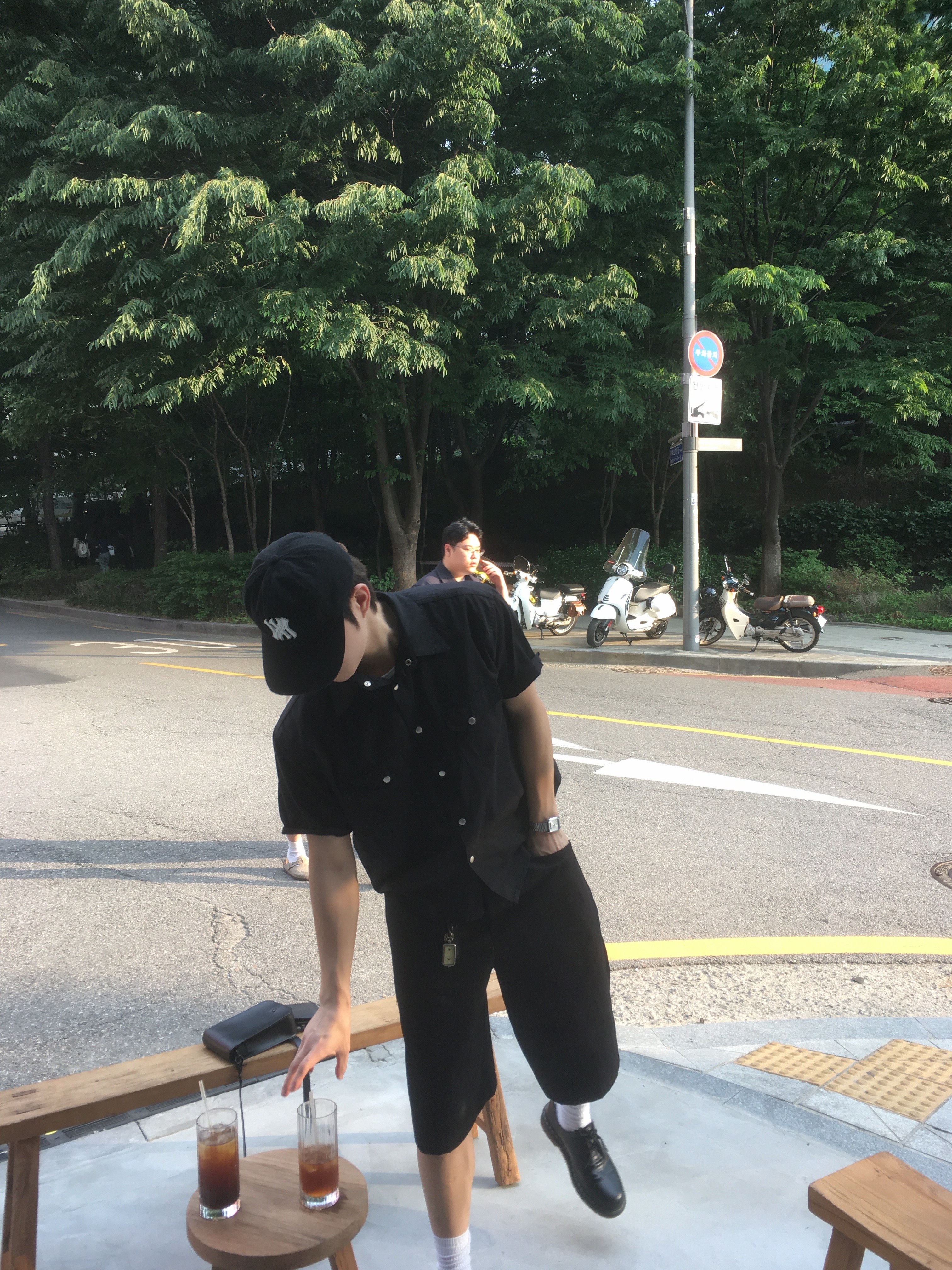 Dr. Martens 1461 Smooth Black, Farfromwhat Far Patch Logo Cap Black 착용 스타일 - 3