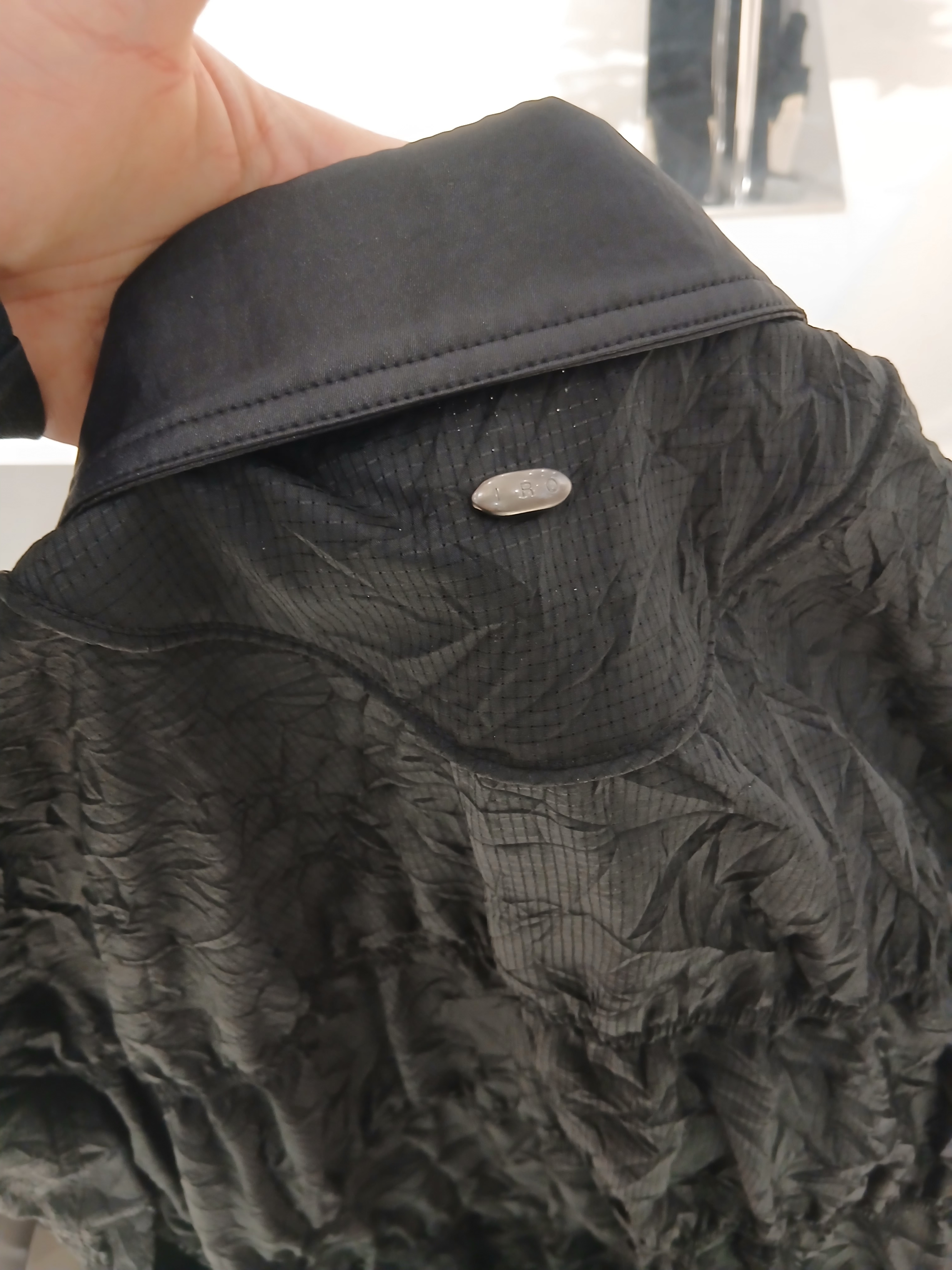Iro Velin Shirring Coach Jumper Black, Supreme x The North Face Split 6-Panel Black - 24SS 착용 스타일 - 5