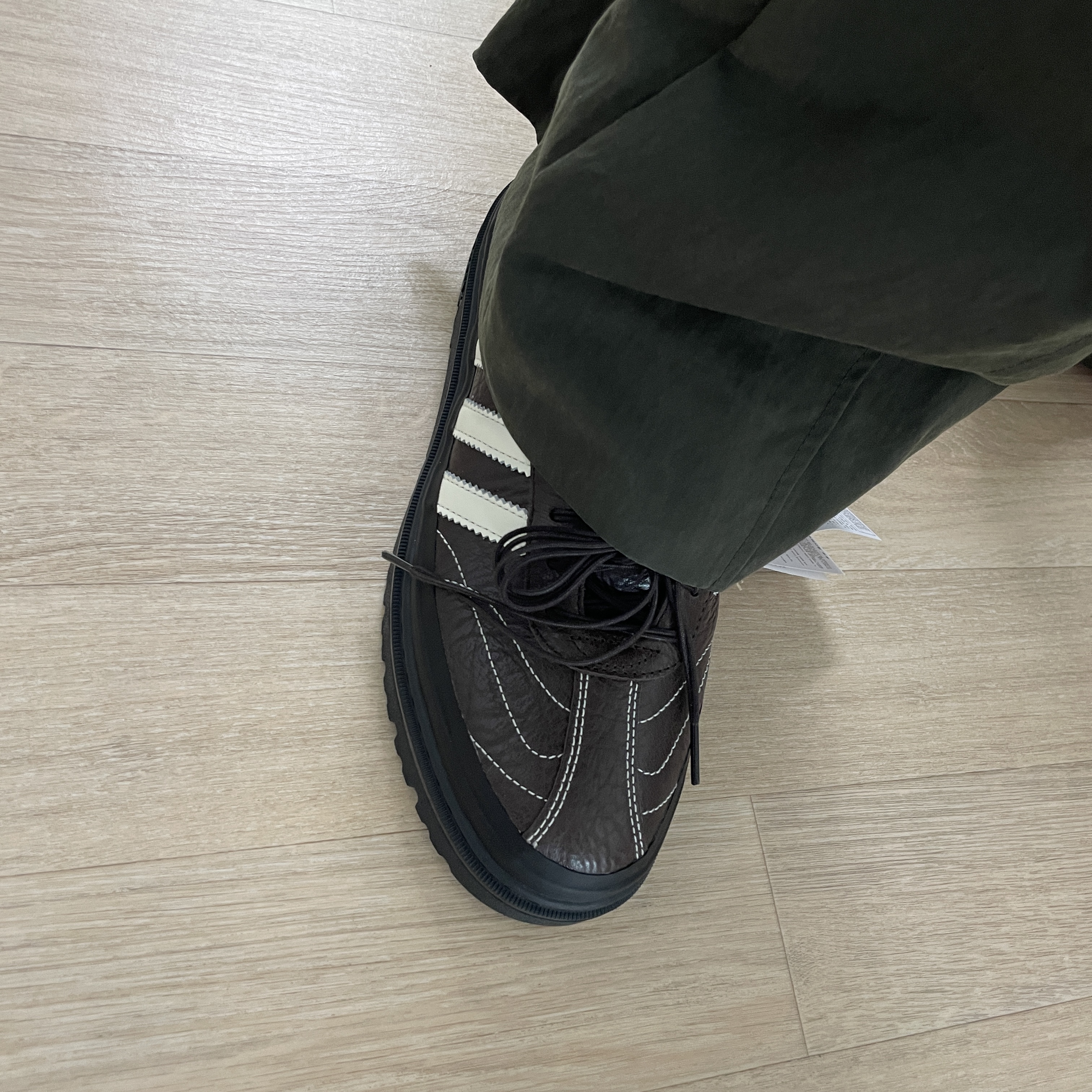 Adidas x Song for the Mute 007 Samba LX Freizeit Aurora Coffee 착용 스타일 - 5