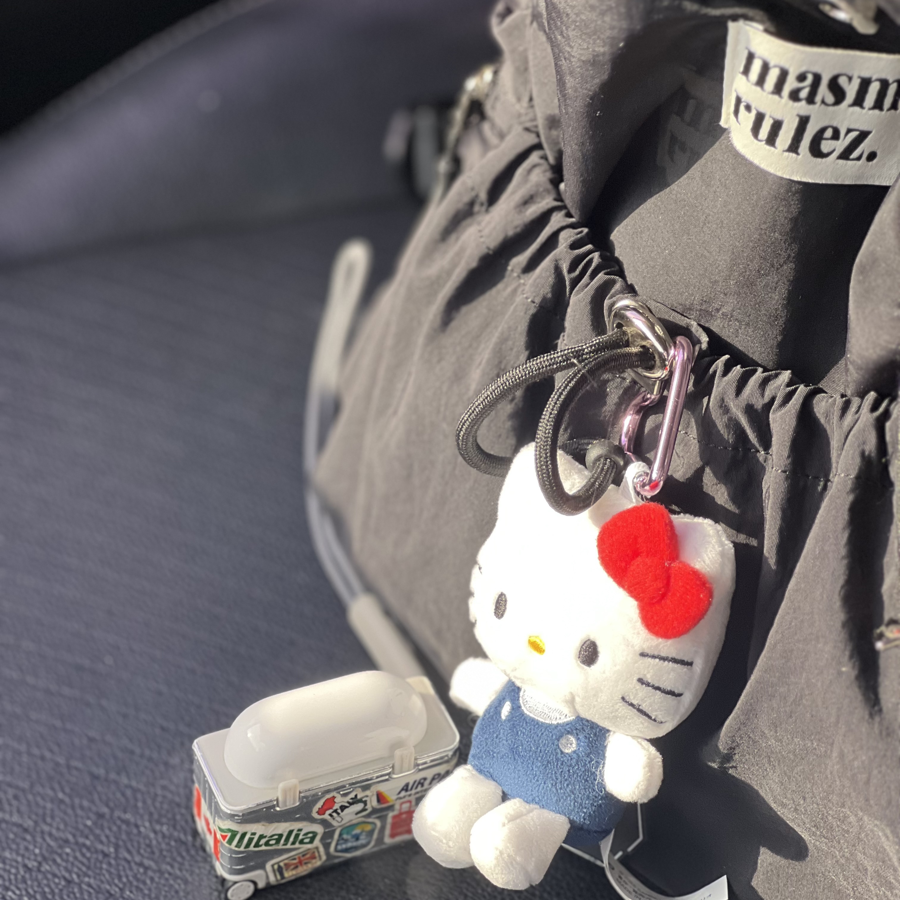 Sanrio Hello Kitty Mini Mascot Holder 착용 스타일