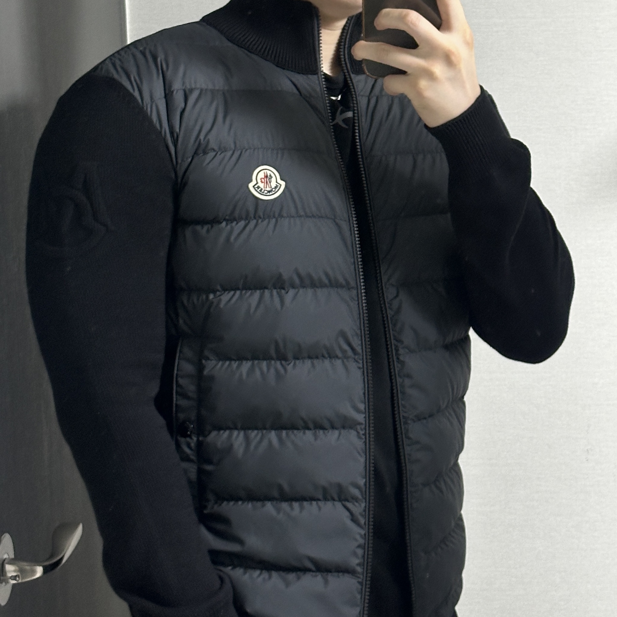 Moncler Padded Zip-Up Cotton Cardigan Black - 26SS 착용 스타일