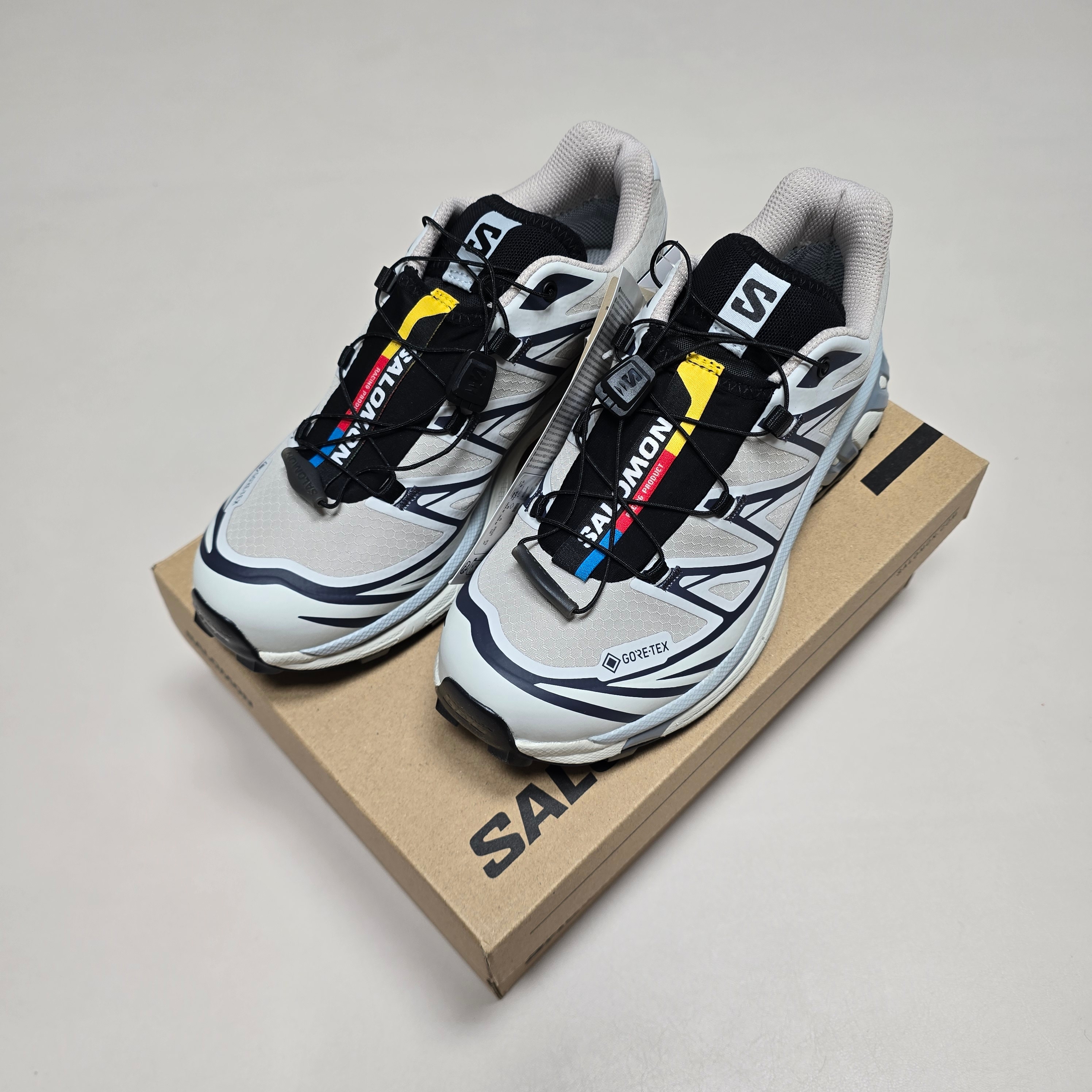Salomon XT-6 GTX Silver Cloud Black 착용 스타일