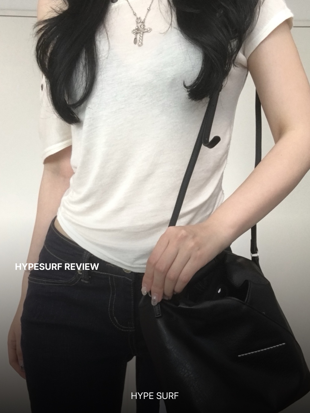 MM6 Maison Margiela Japanese Classic Crossbody Bag Black 착용 스타일 - 1