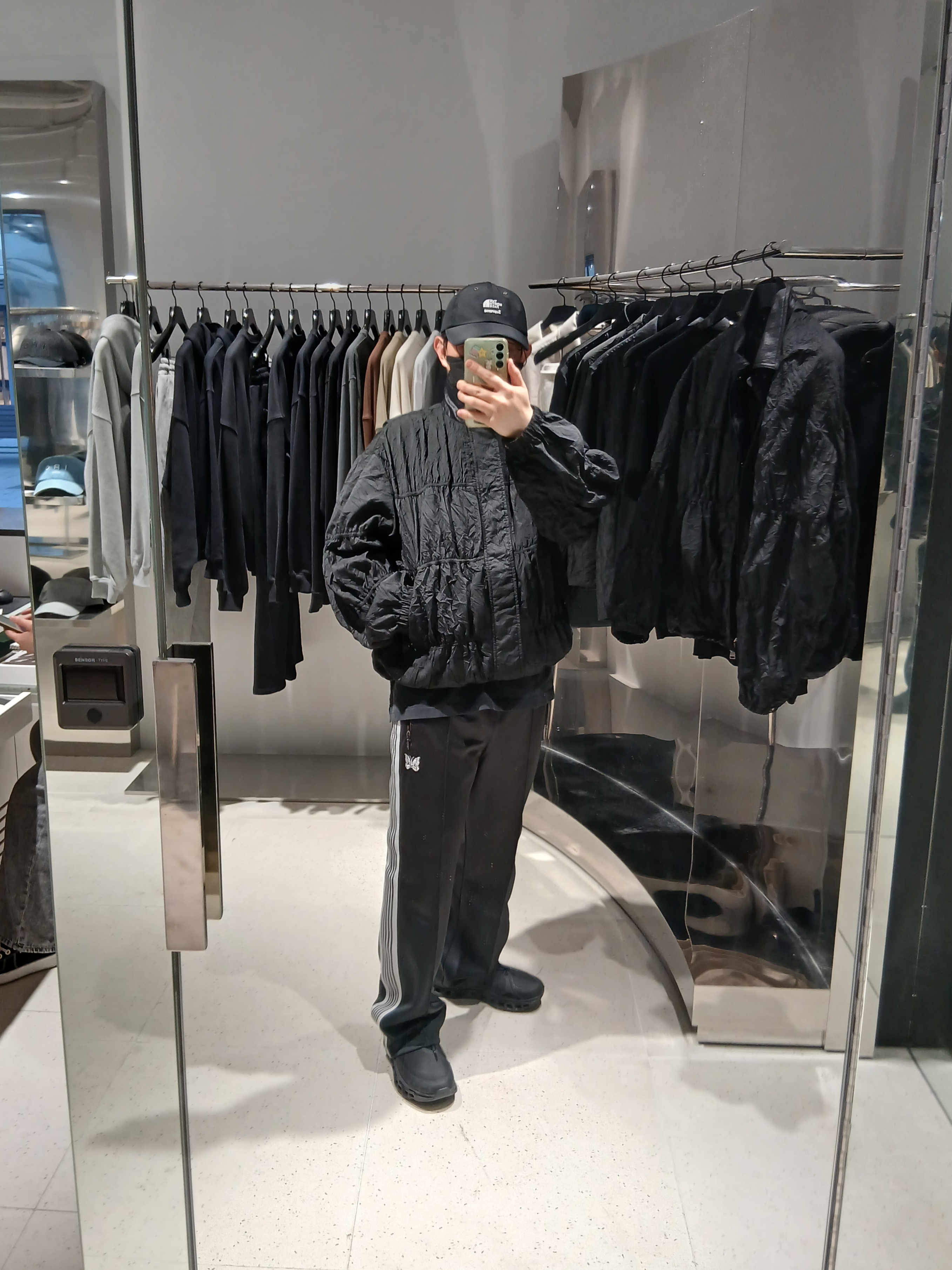 Iro Velin Shirring Coach Jumper Black, Supreme x The North Face Split 6-Panel Black - 24SS 착용 스타일 - 10
