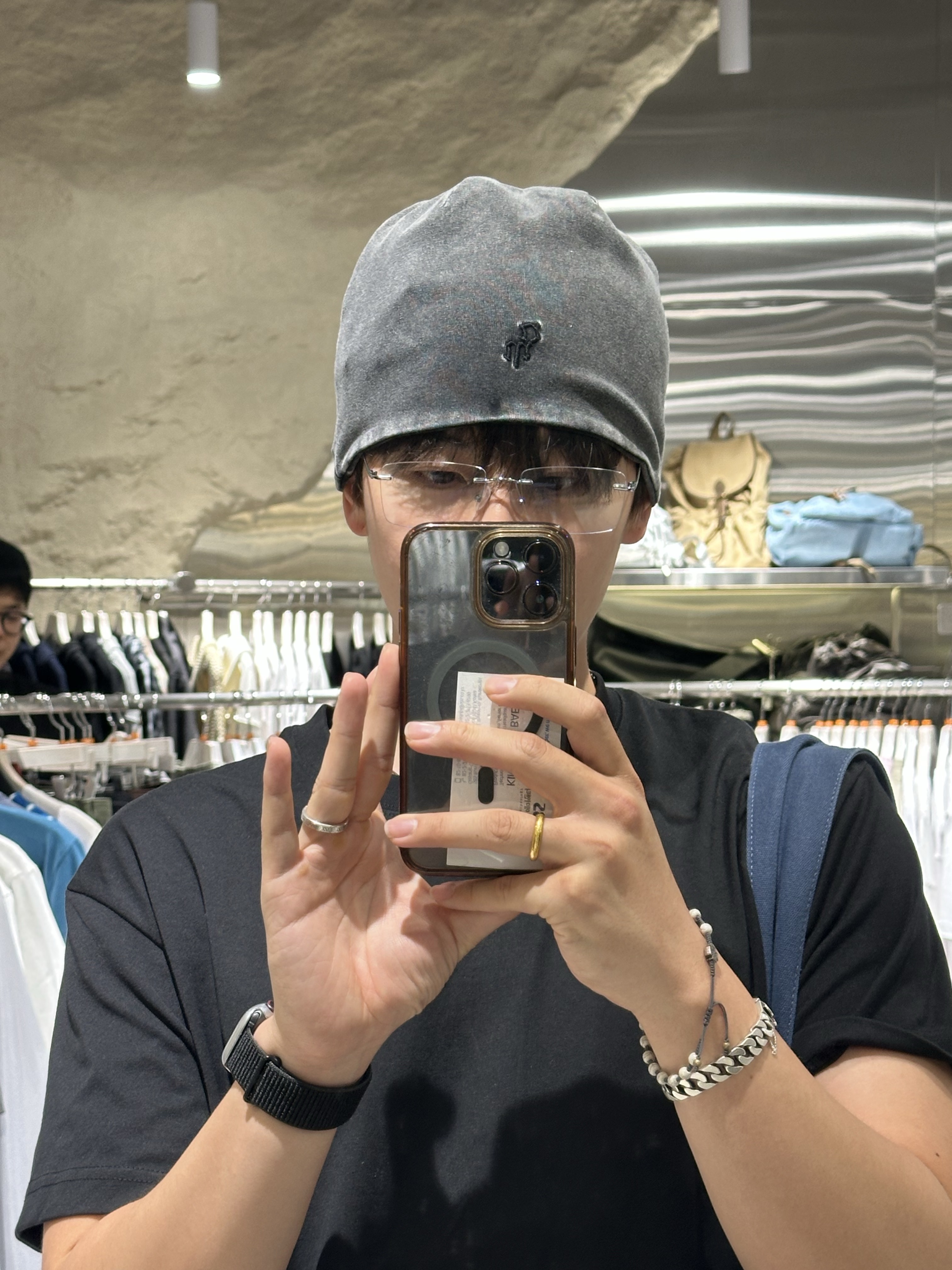 NOMANUAL Washed Light Beanie Washed Black 착용 스타일 - 2