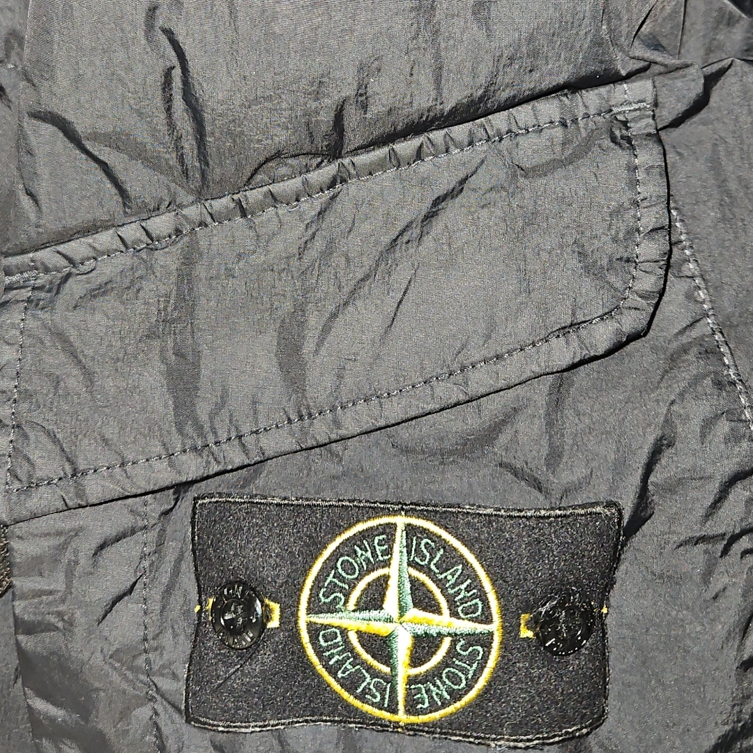 Stone Island 40223 Garment Dyed Crinkle Reps Down Jacket Black - 22FW 착용 스타일