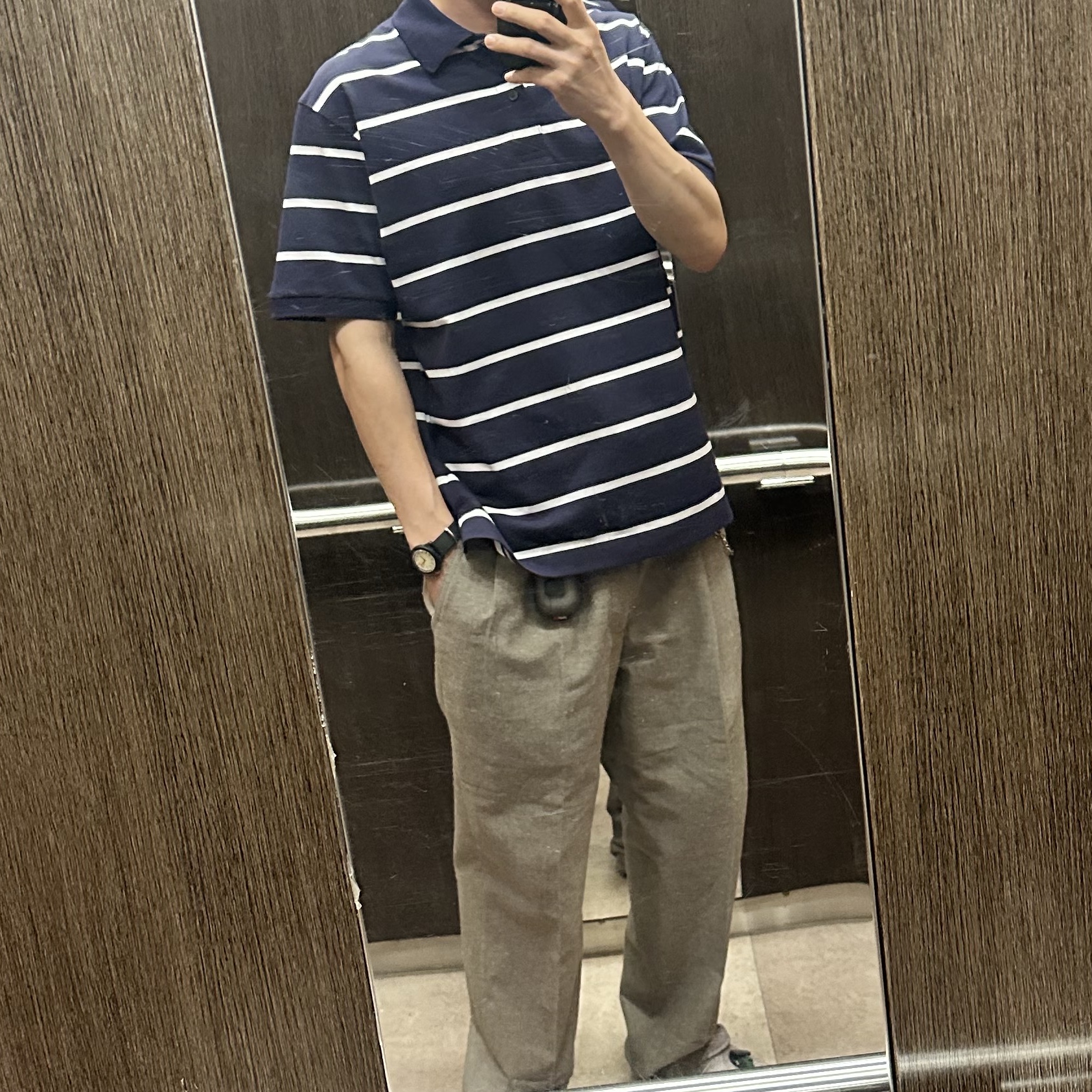 Uniqlo x JW Anderson Dry Pique Striped Polo Wide Shirt Navy 착용 스타일