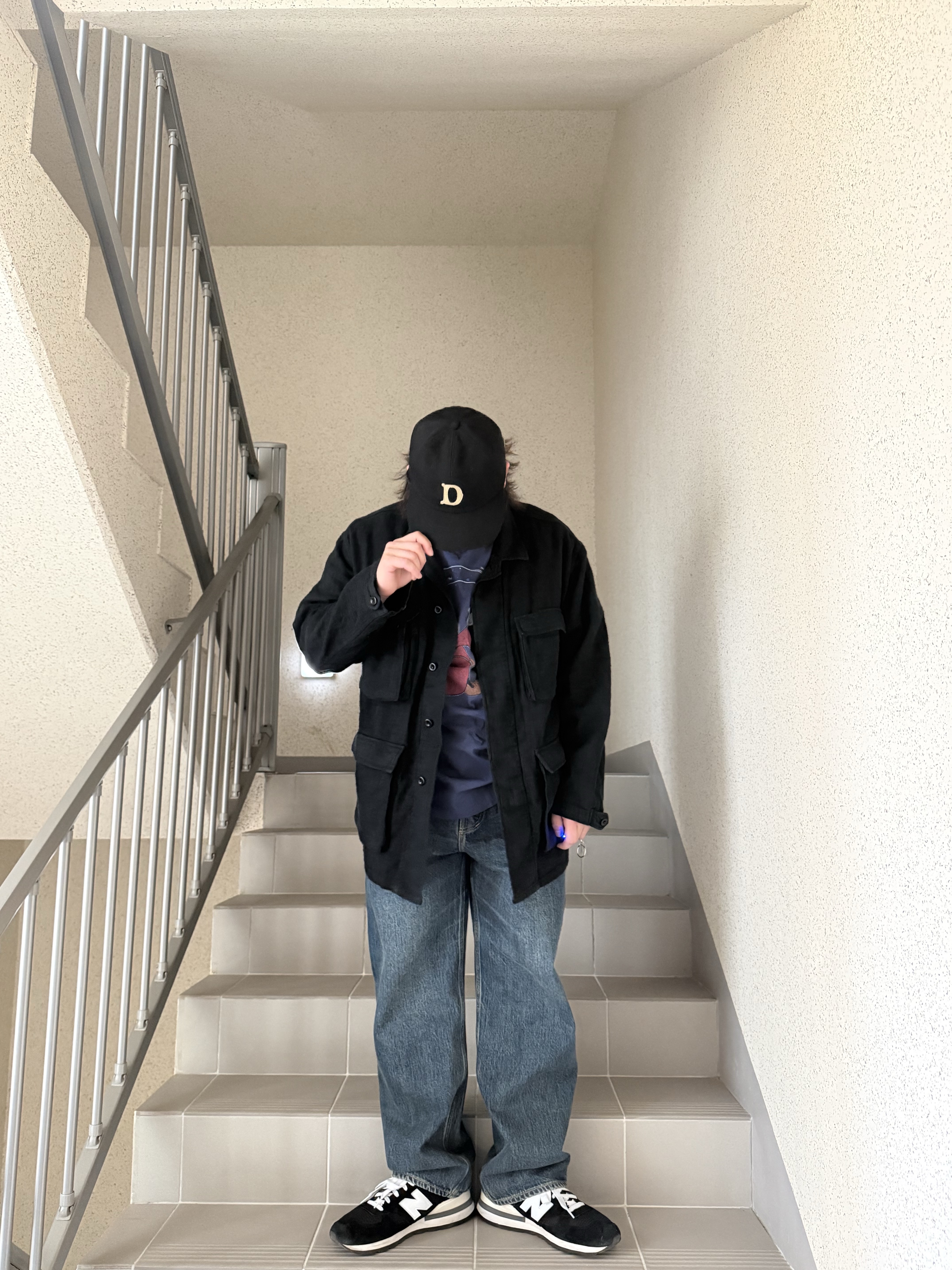 New Balance 990v1 Made in USA Black 착용 스타일 - 4