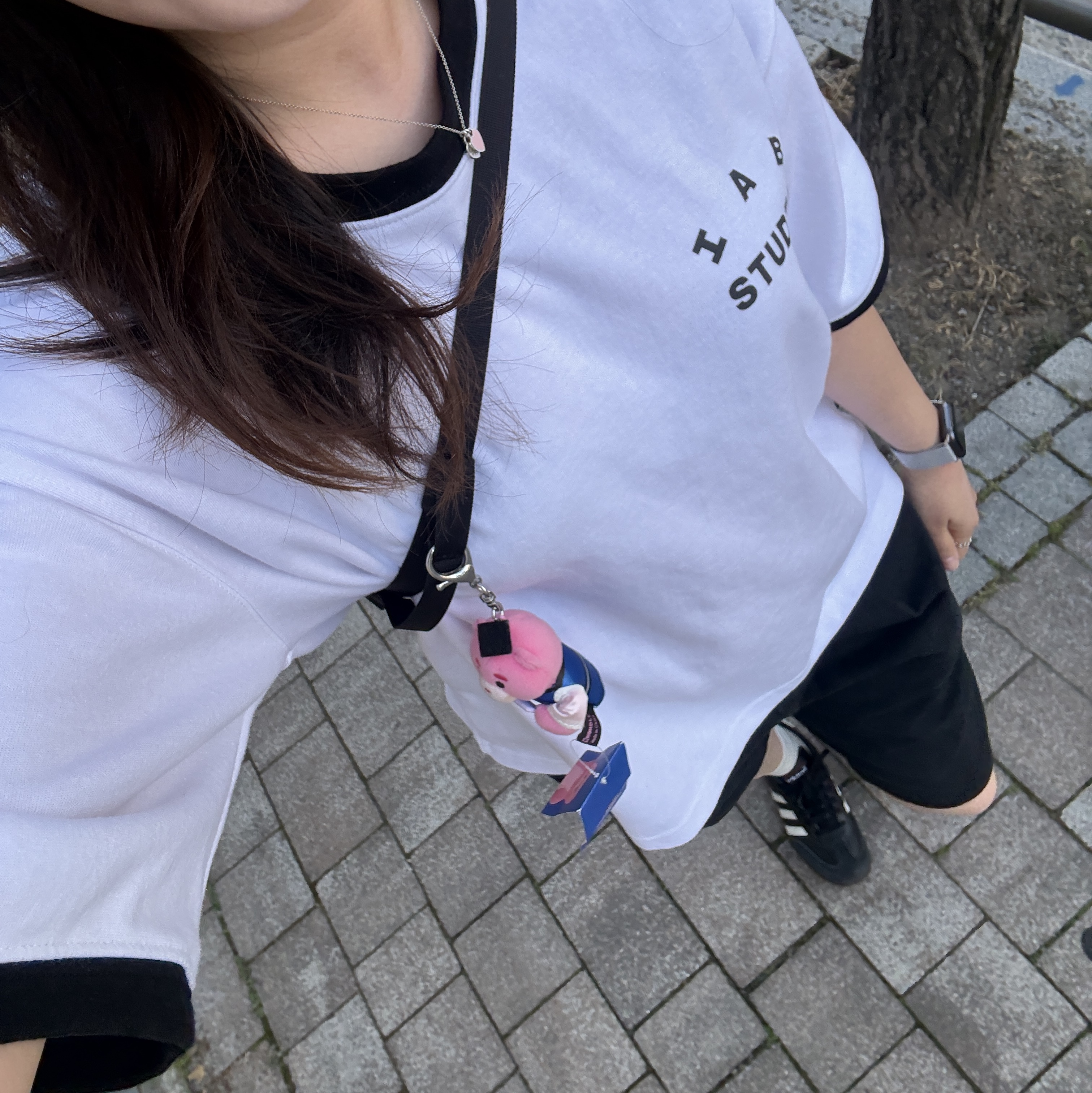 IAB Studio Established T-Shirt White Black, Tiffany & Co. Return To Tiffany Pink Double Heart Tag Pendant Mini Silver (16in) 착용 스타일 - 2