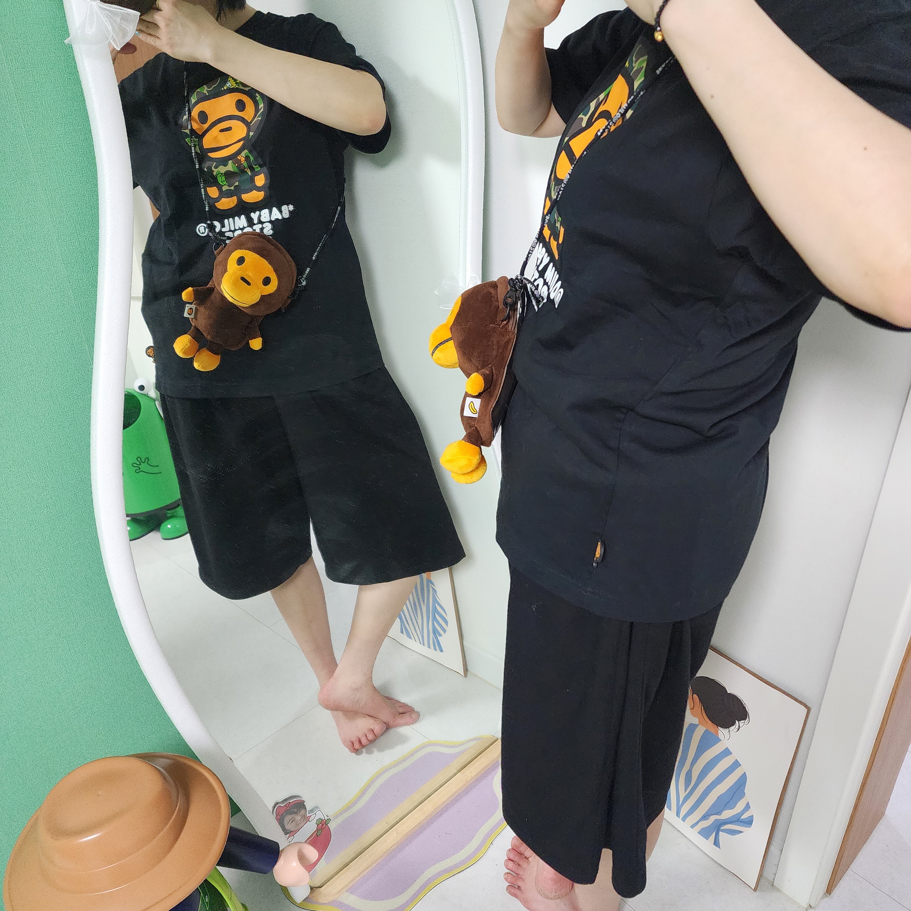 (W) BAPE Milo Regular Fit T-Shirt Black, BAPE Baby Milo Mobile Bag Brown 착용 스타일 - 3