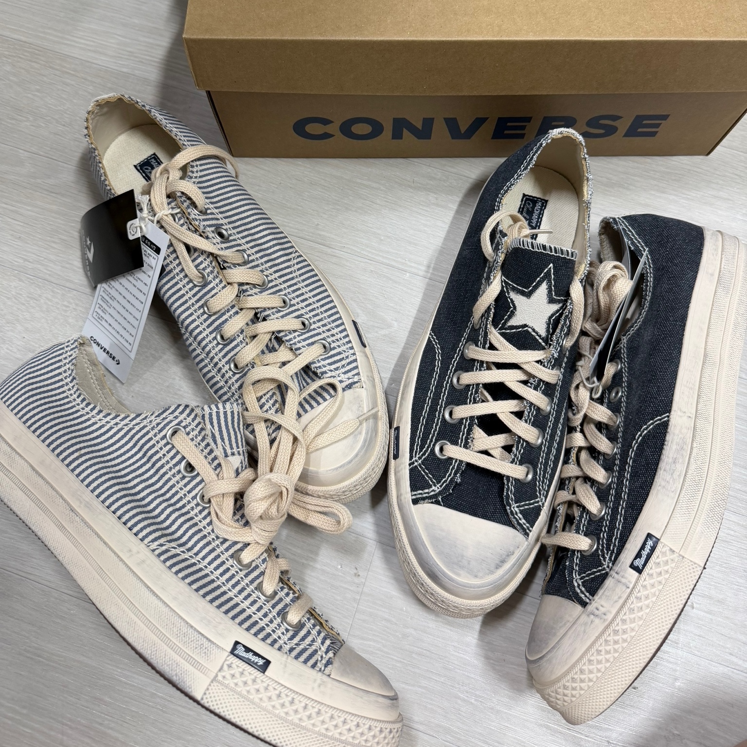 Converse x Madhappy Chuck 70 Ox Black Natural Ivory, Converse x Madhappy Chuck 70 Ox Thunder Daze Natural Ivory 착용 스타일 - 1