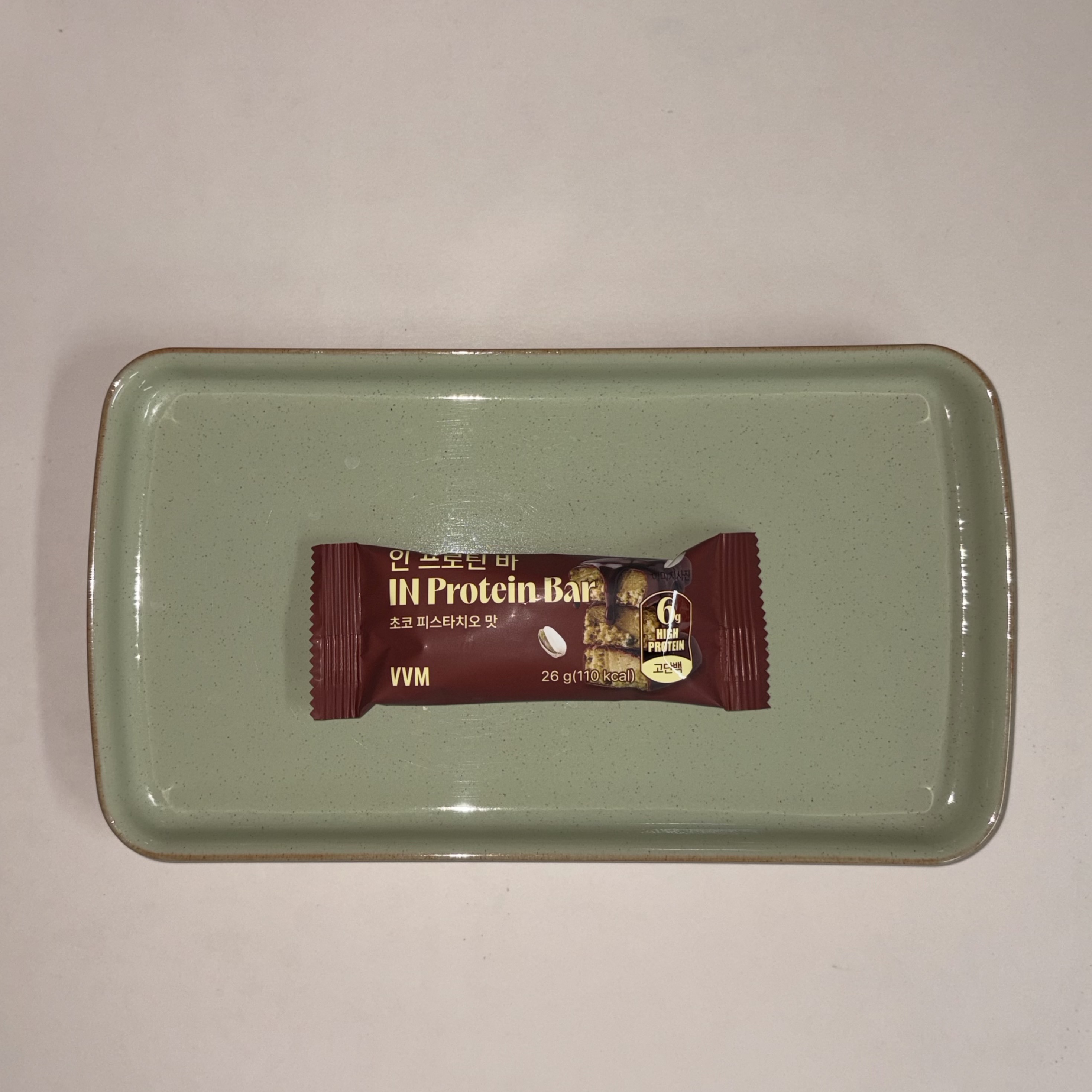 [KREAM 단독] VVM IN Protein Bar 26g * 10ea 1box, [KREAM 단독] VVM ON,UP,IN Energy 3set 착용 스타일 - 1