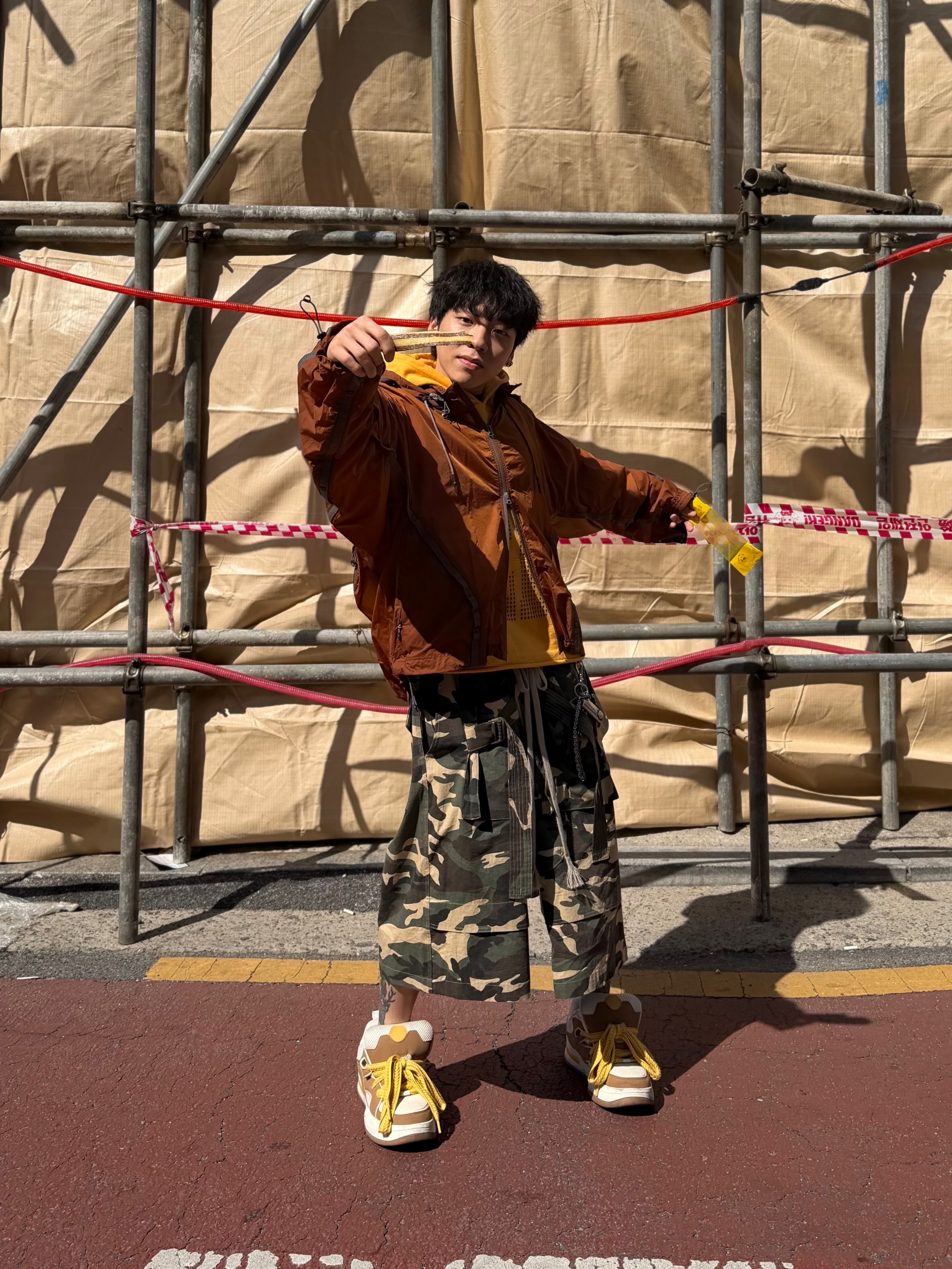 Wapworks Field Safety Bermuda Camo 착용 스타일 - 2
