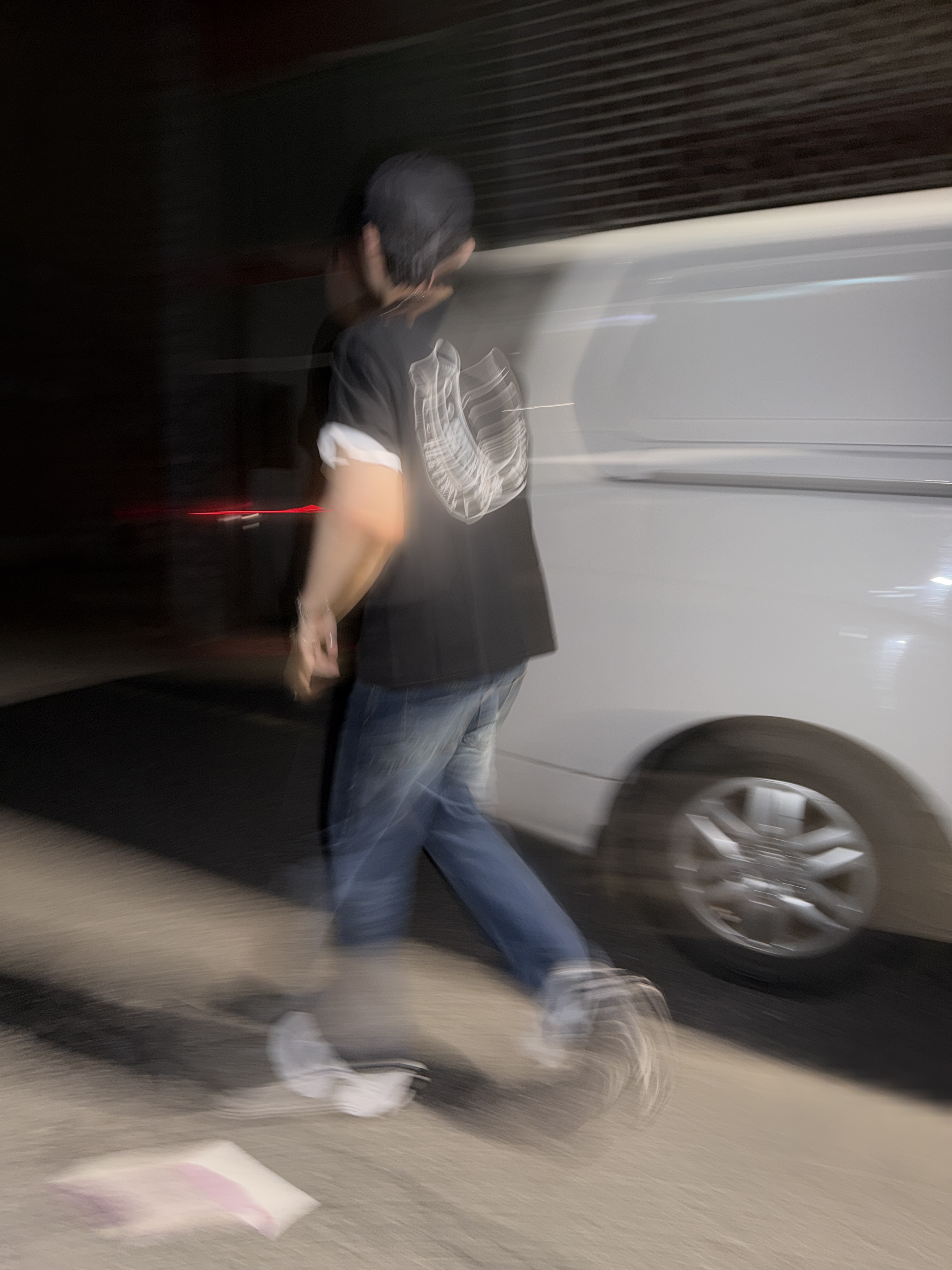 Thevinylhouse Lucky House Tee Black 착용 스타일 - 8