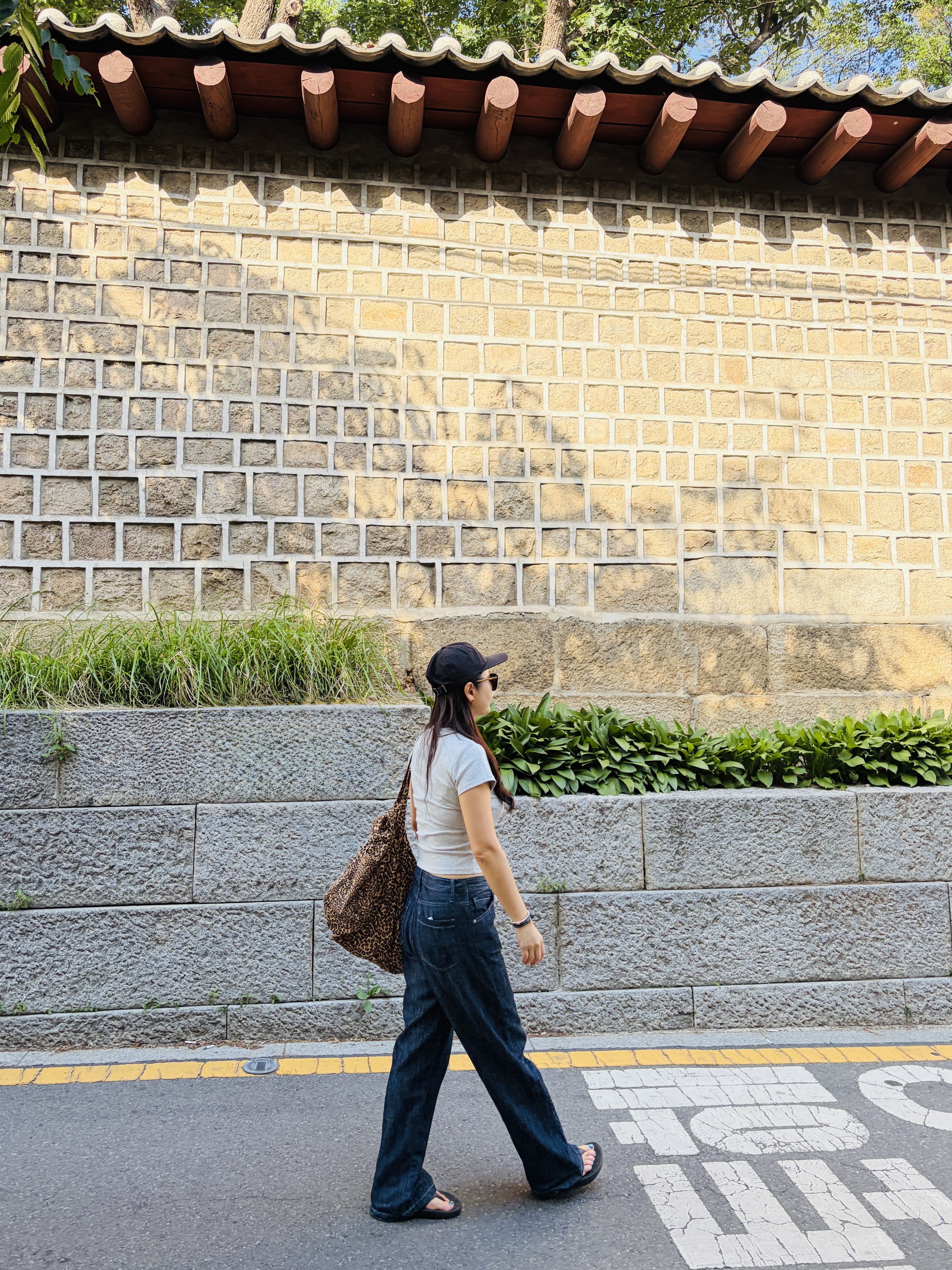Nike x Stussy Bucket Hat Black, Oofos OOriginal Black 착용 스타일 - 2