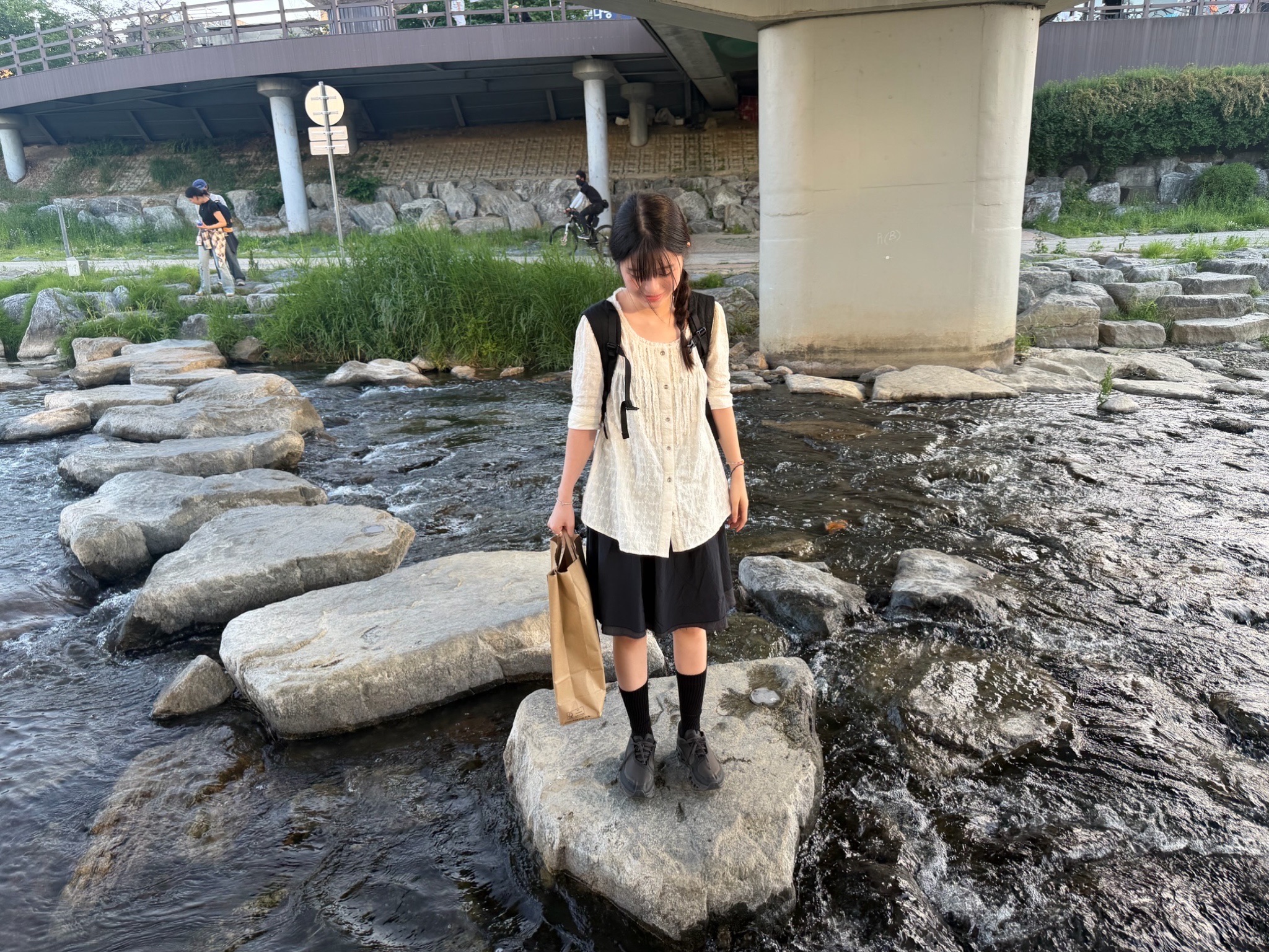 C.P. Company Nylon B Lens Backpack Black - 25FW, On Running x Post Archive Faction (Paf) Cloudmonster 2 Thorn Brown 착용 스타일 - 6