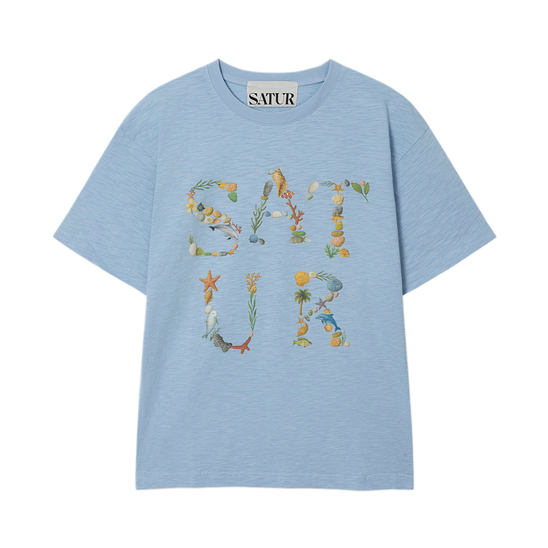 세터 마린 콜라주 그래픽 반팔 티셔츠 스카이 블루(SATUR Marin Collage Graphic T-Shirt Sky Blue)