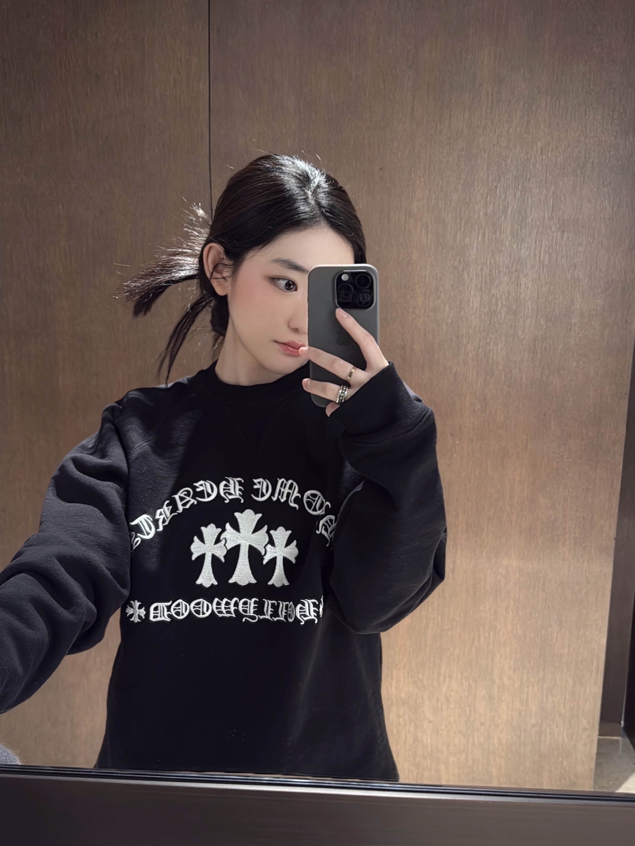 Chrome Hearts Cemetery Hollywood Sweatshirt Black, Hansroom Chrome Hearts  CH Mini Plus Ring 착용 스타일
