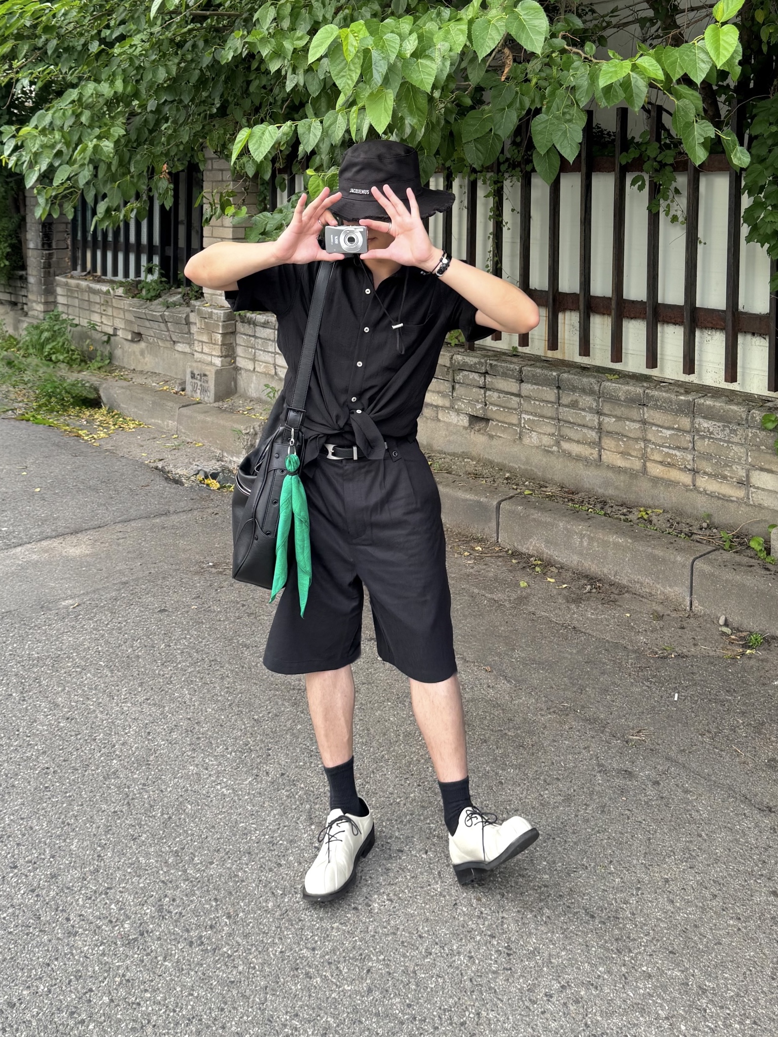 Jacquemus Le Bob Artichaut Bucket Hat Black 착용 스타일