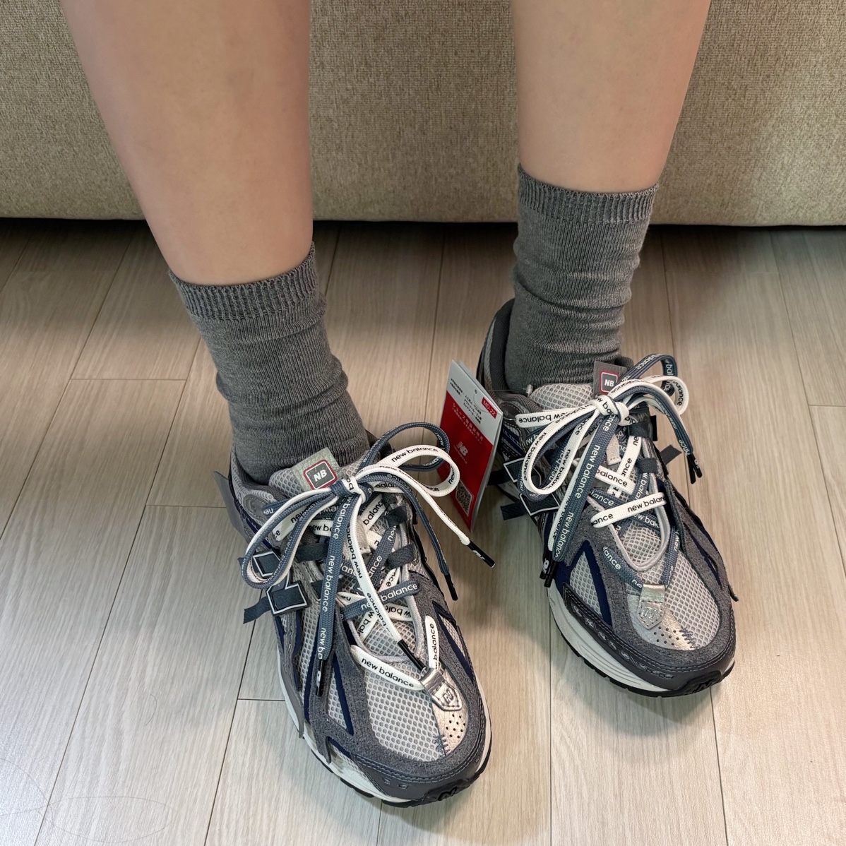 New Balance 1906A Grey Midnight - D Standard 착용 스타일 - 1